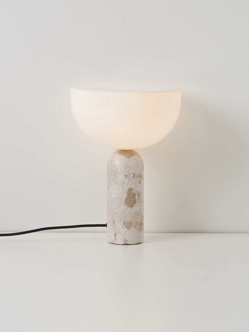 Lampe à poser en marbre Gudvar - Blanc, marbre beige clair