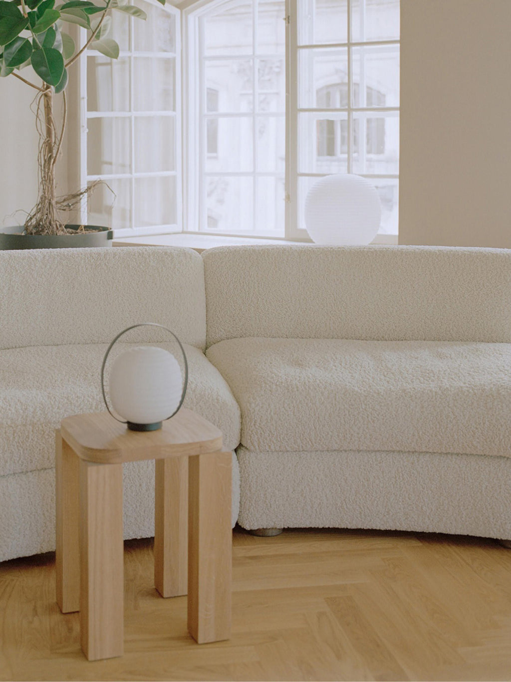 Lampe à poser mobile soufflée bouche Pors, intensité ajustable - Blanc, noir