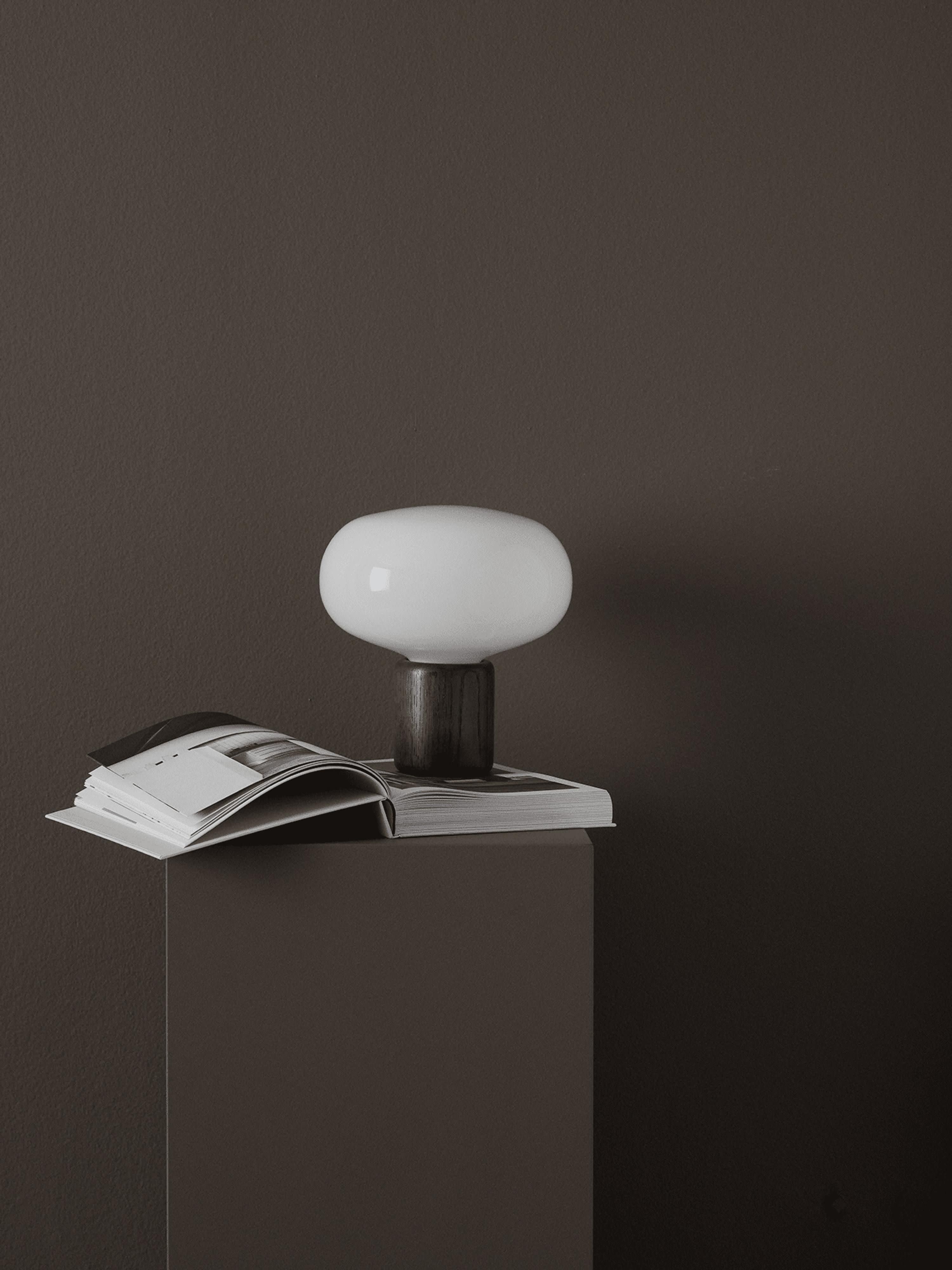 Petite lampe à poser Noble - Blanc, chêne