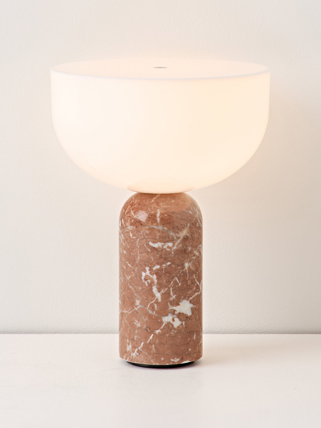 Petite lampe à poser nomade en marbre Gudvar, intensité ajustable - Blanc, marbre terracotta