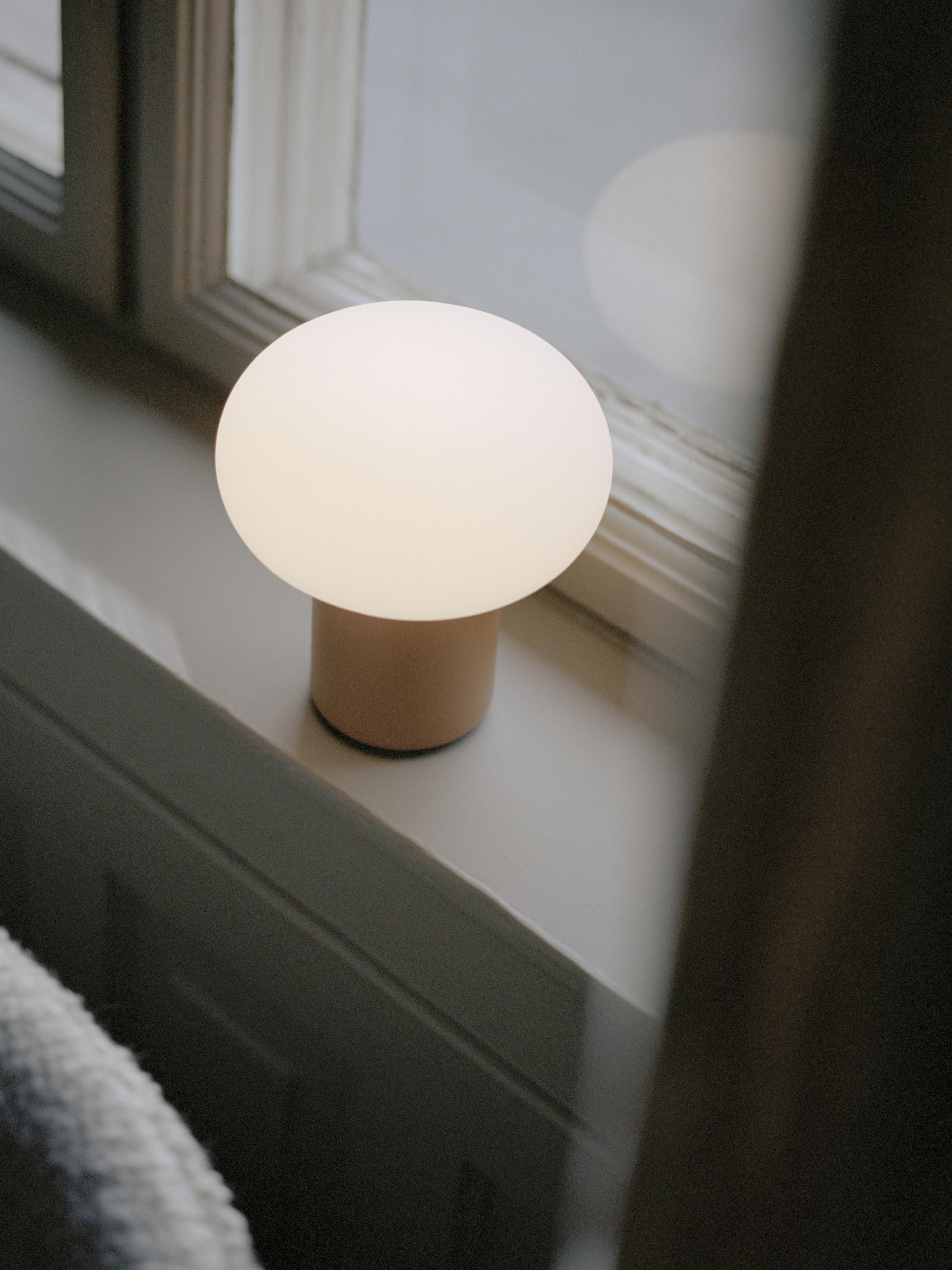 Petite lampe à poser mobile Noble, intensité ajustable - Blanc, ocre