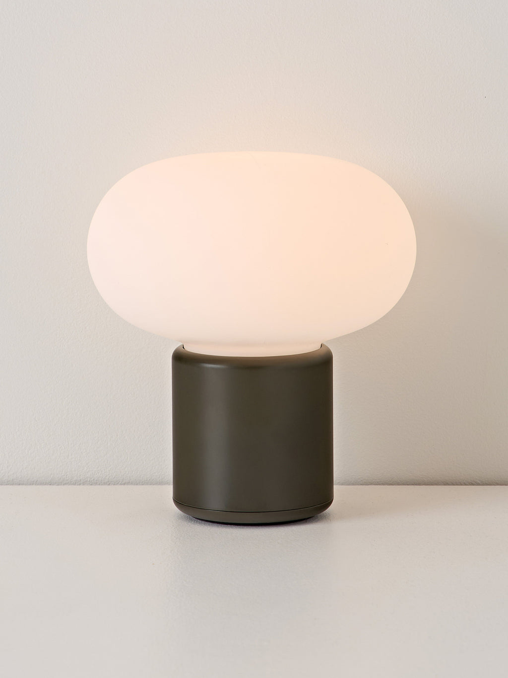 Petite lampe à poser mobile Noble, intensité ajustable - Blanc, vert olive