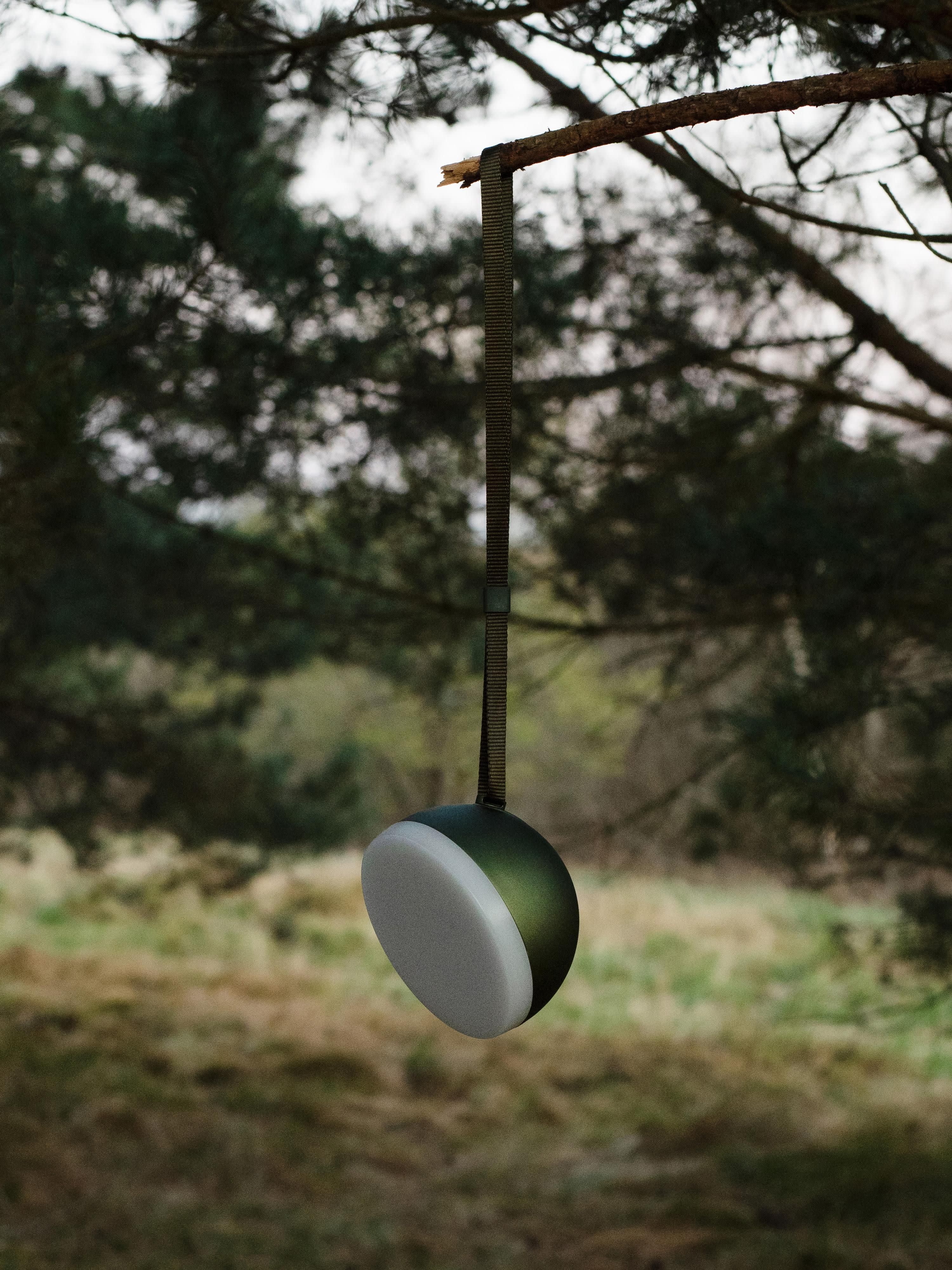 Lampe d'extérieur mobile August, intensité ajustable - Vert olive, blanc