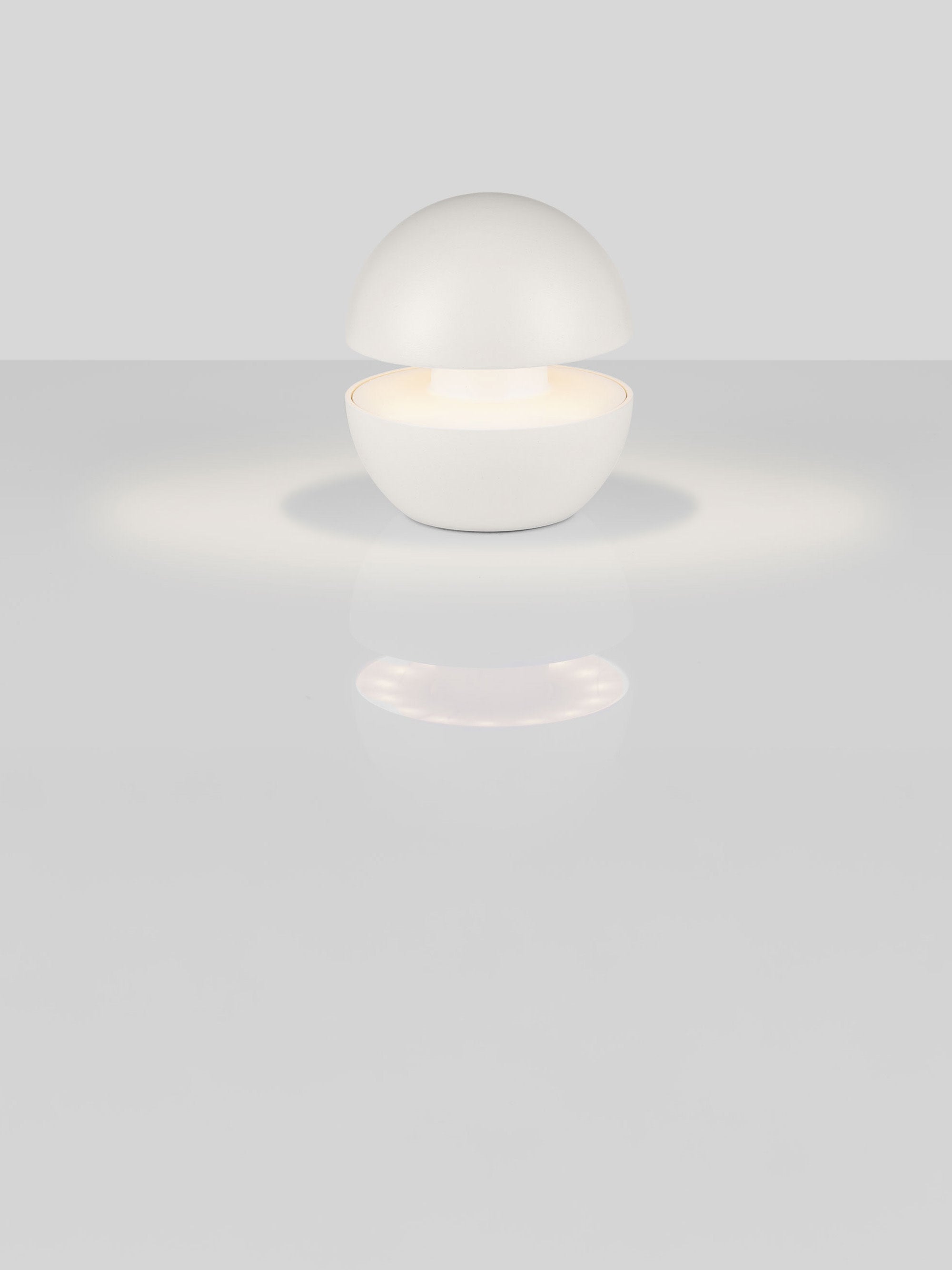 Petite lampe à poser LED Vaughan, intensité lumineuse variable - Blanc