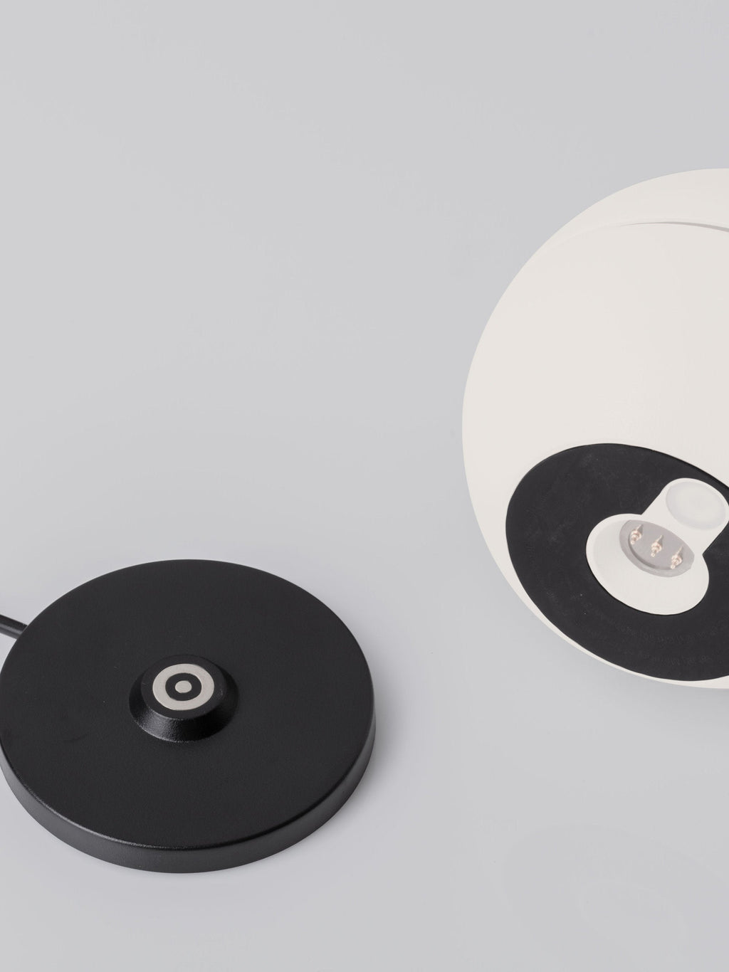 Petite lampe à poser LED Vaughan, intensité lumineuse variable - Blanc