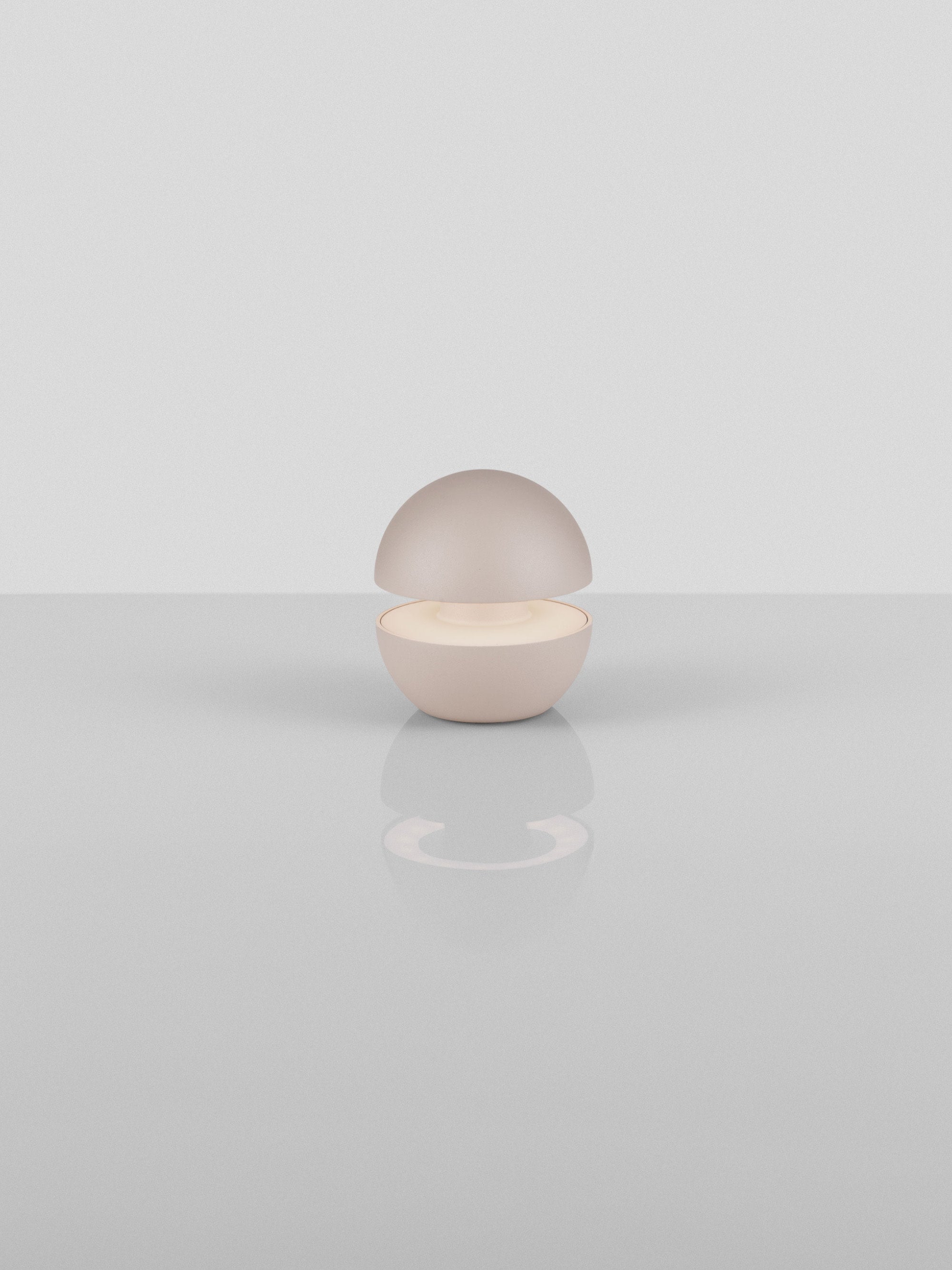 Petite lampe à poser LED Vaughan, intensité lumineuse variable - Beige