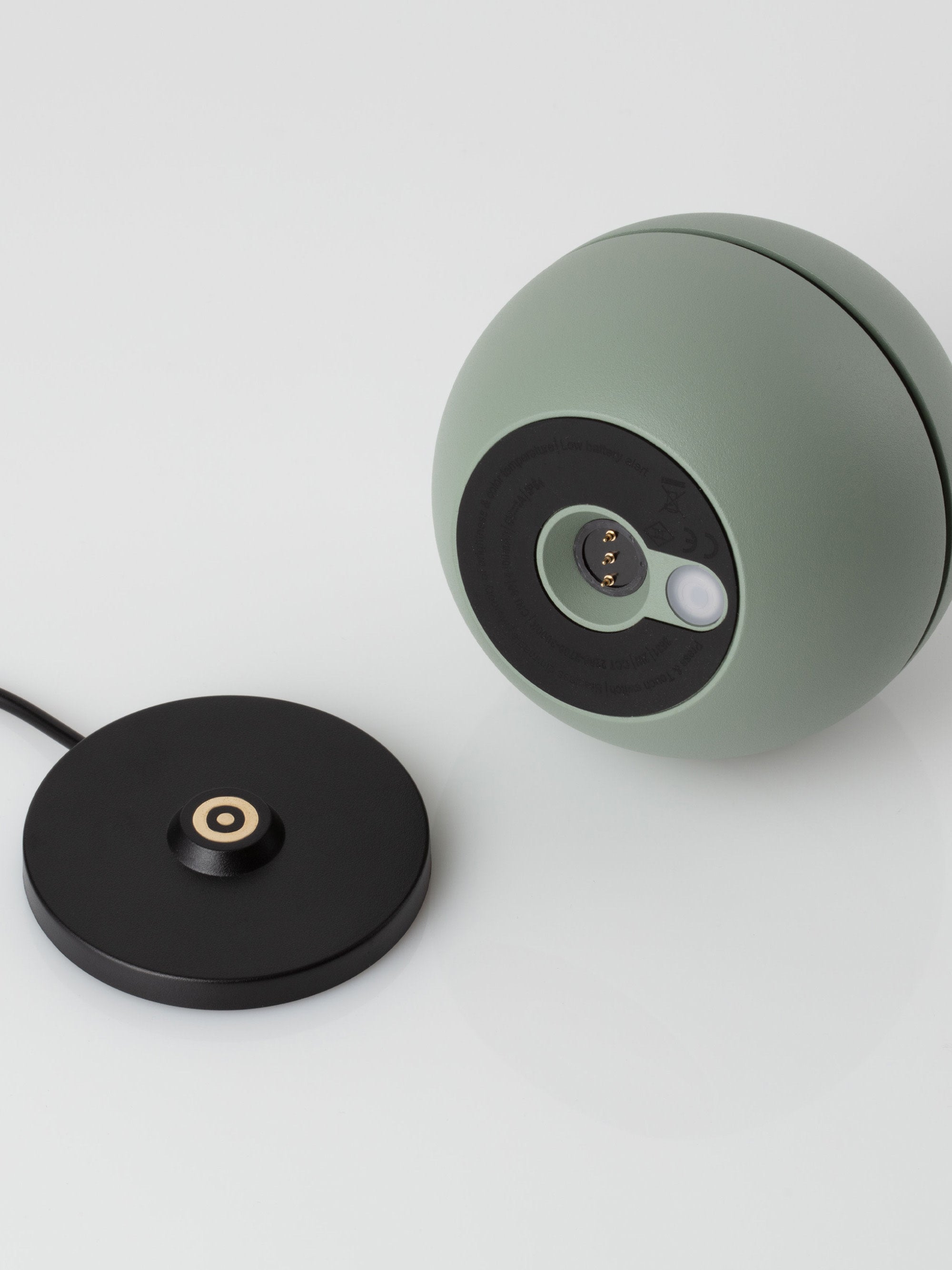 Petite lampe à poser LED Vaughan, intensité lumineuse variable - Vert sauge
