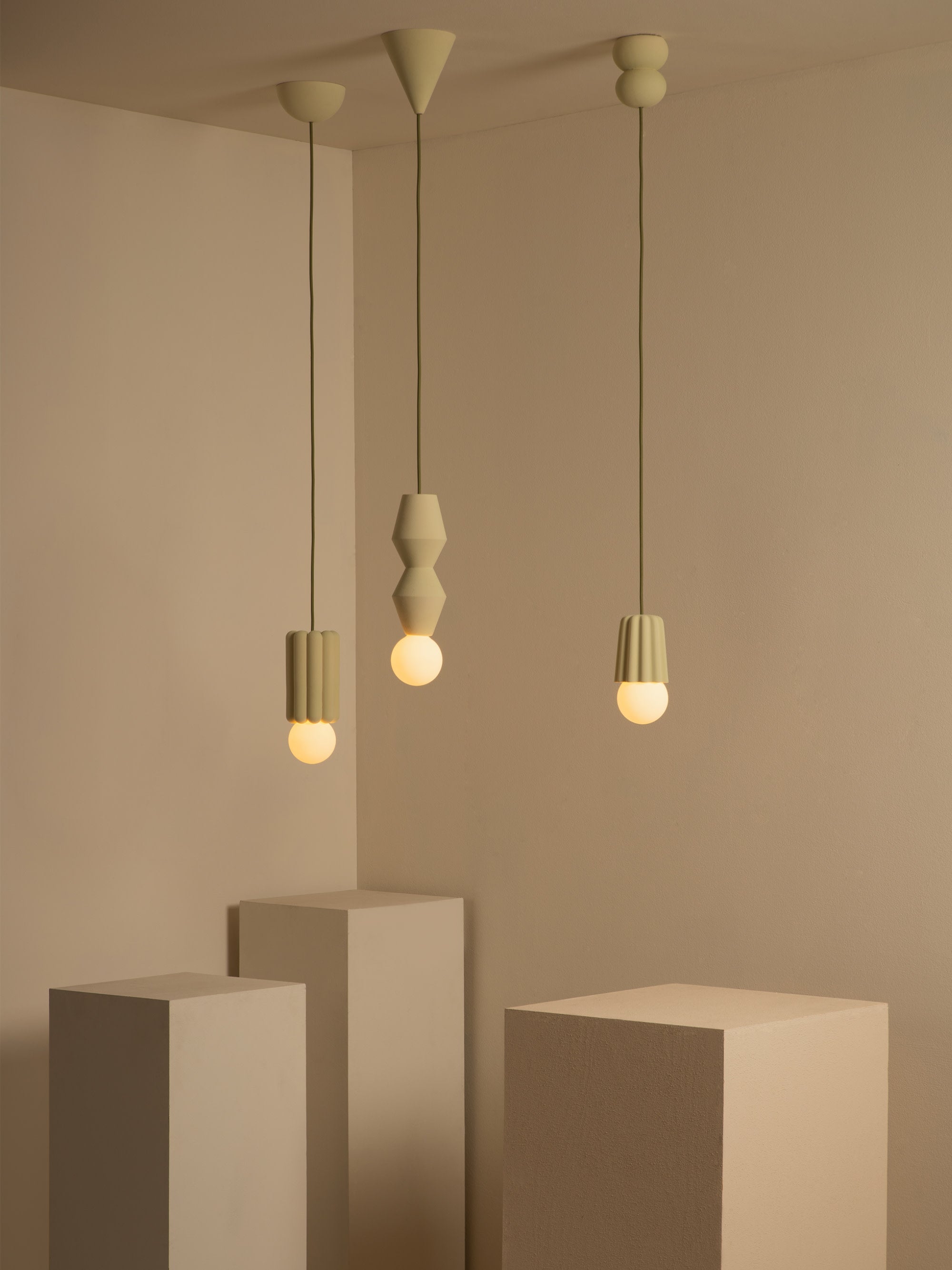 Petite suspension artisanale STUCCO No. 1, intensité ajustable - Vert olive