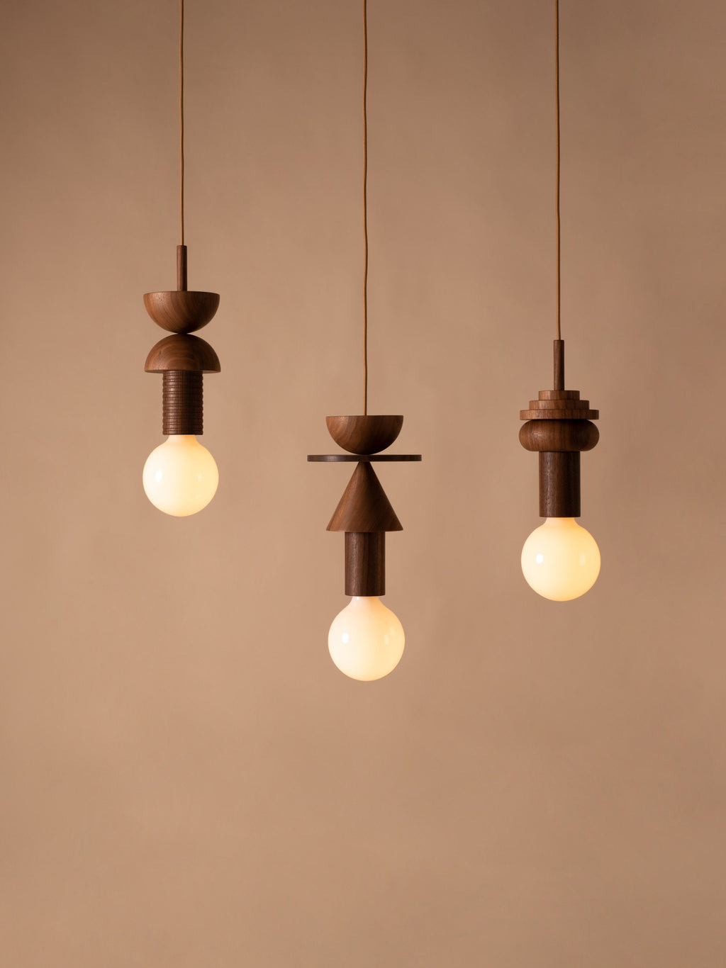 Petite suspension artisanale Burton, intensité ajustable - Bois de noyer