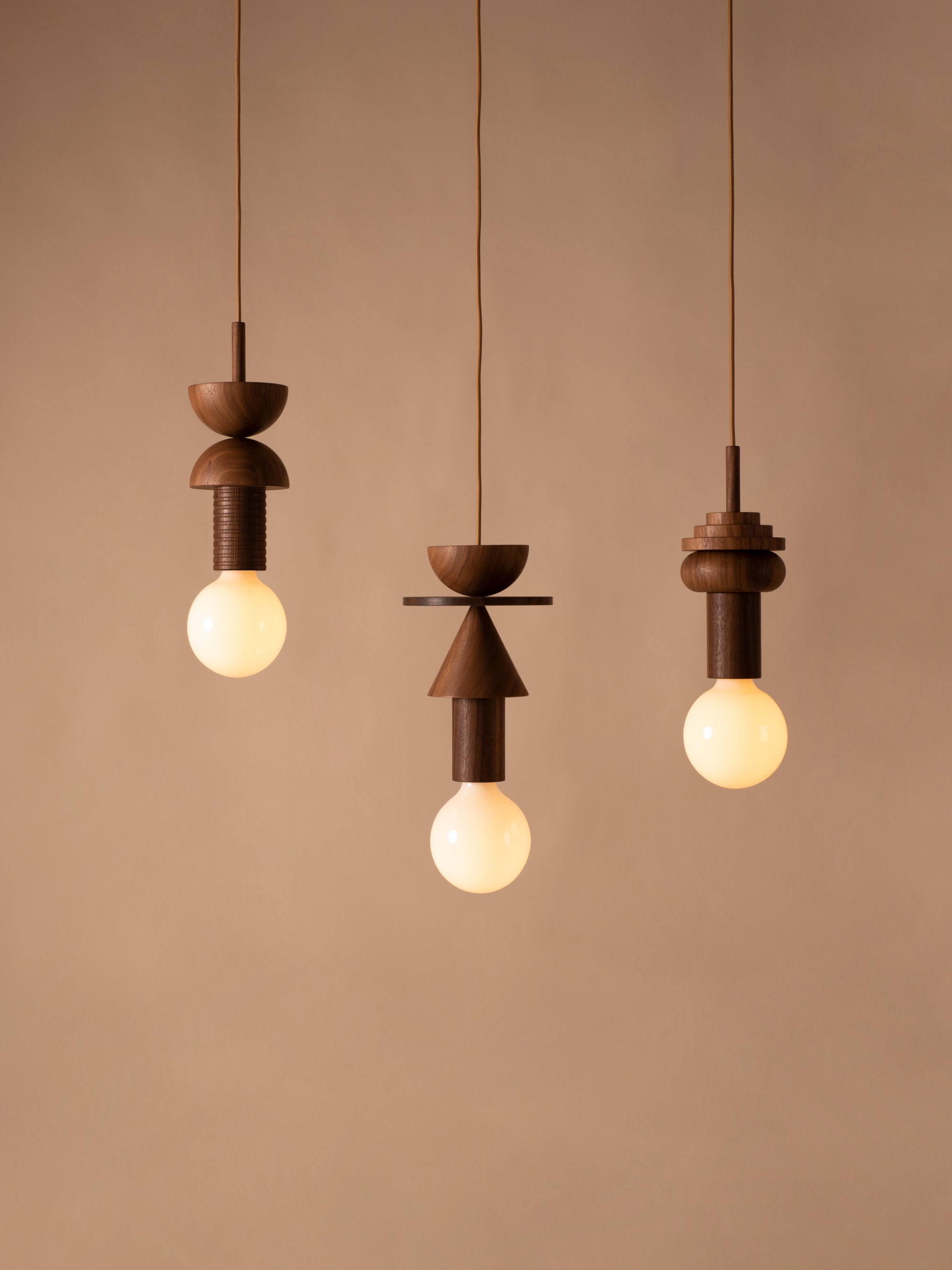 Petite suspension artisanale Burton, intensité ajustable - Bois de noyer