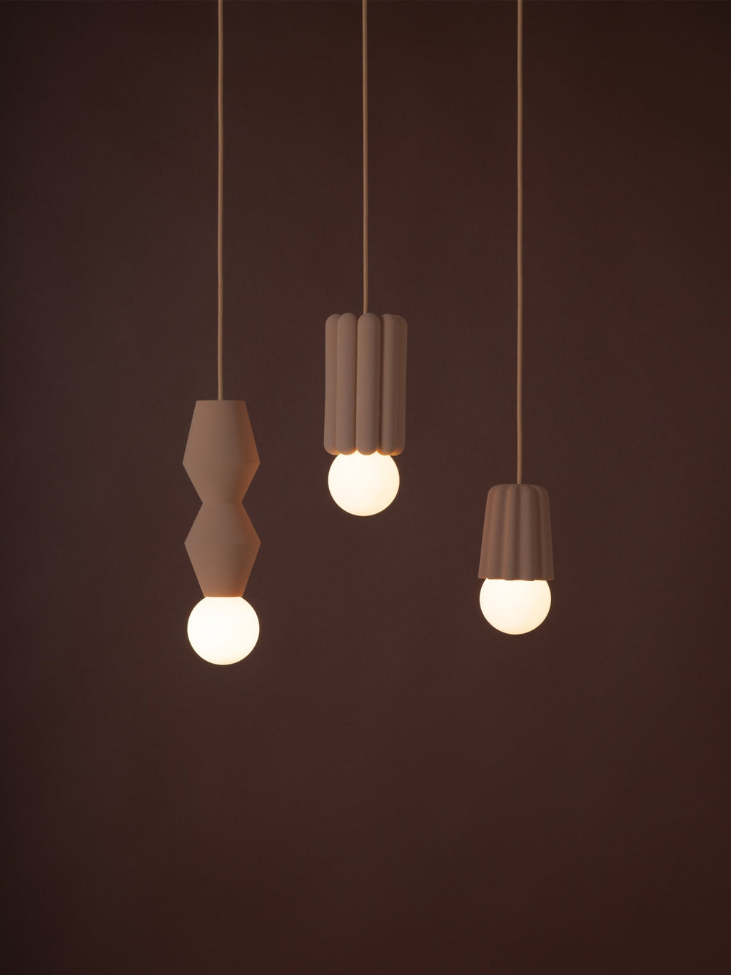 Petite suspension artisanale STUCCO No. 1, intensité ajustable - Marron clair
