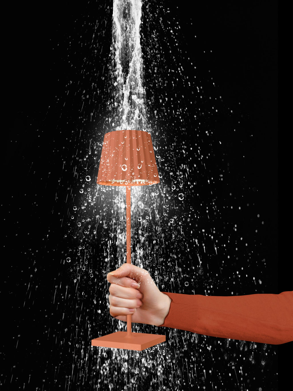 Lampe à poser LED d'extérieur portable Hayes, intensité lumineuse variable - Orange