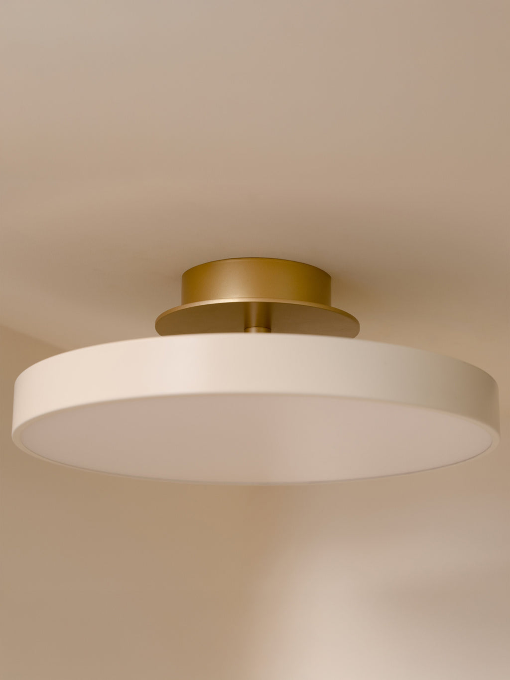 Plafonnier LED à intensité variable Edvin - Blanc cassé, doré