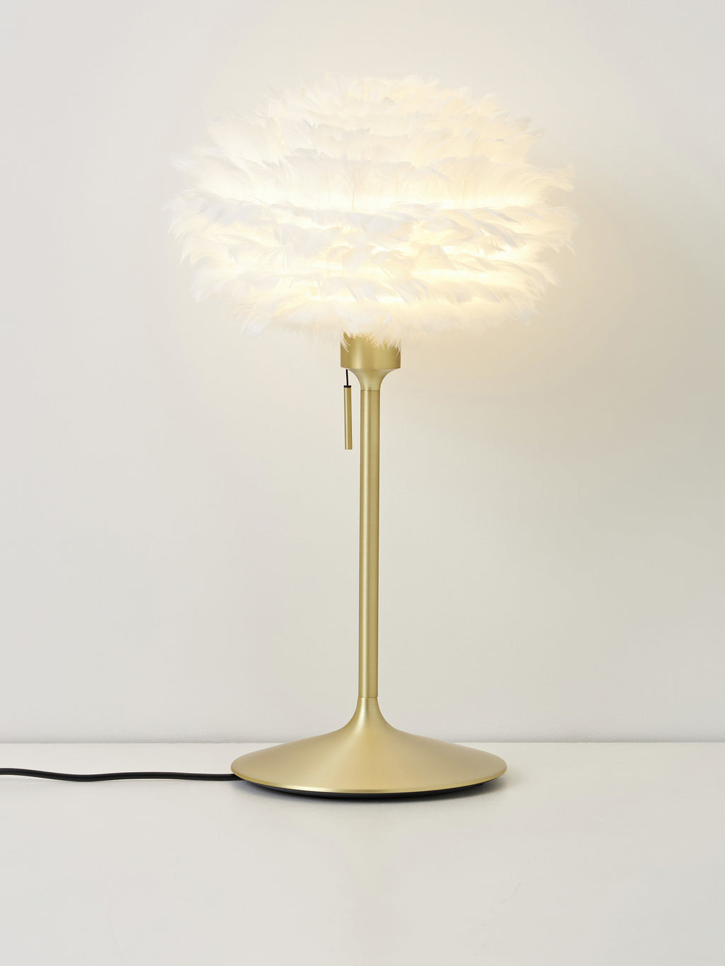 Grande lampe à poser artisanale Corwin - Blanc, doré