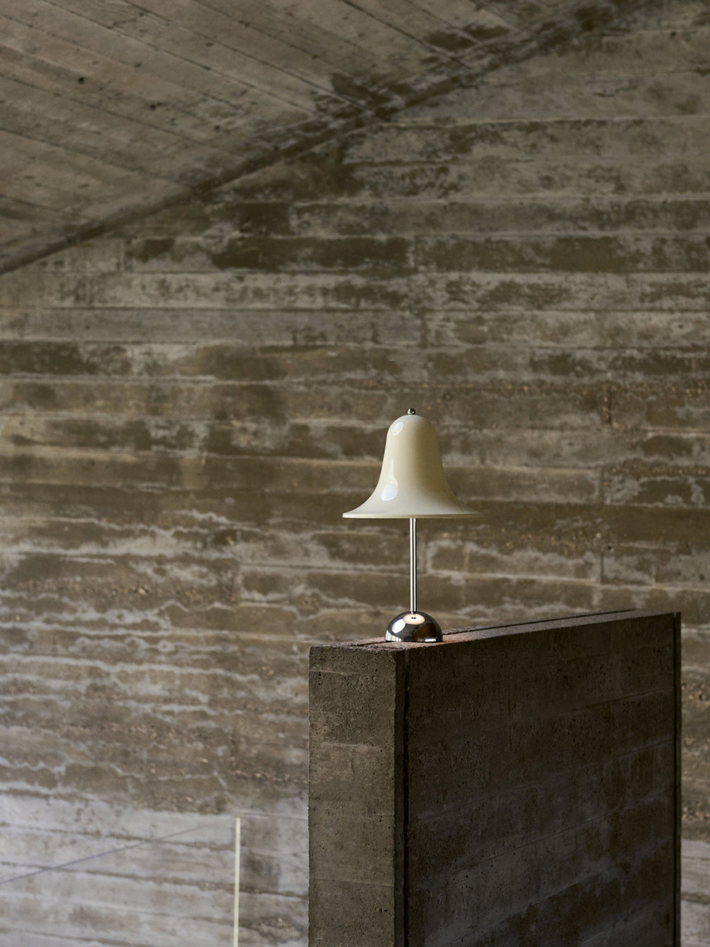 Petite lampe à poser LED Design Ras, intensité ajustable - Blanc cassé, argenté