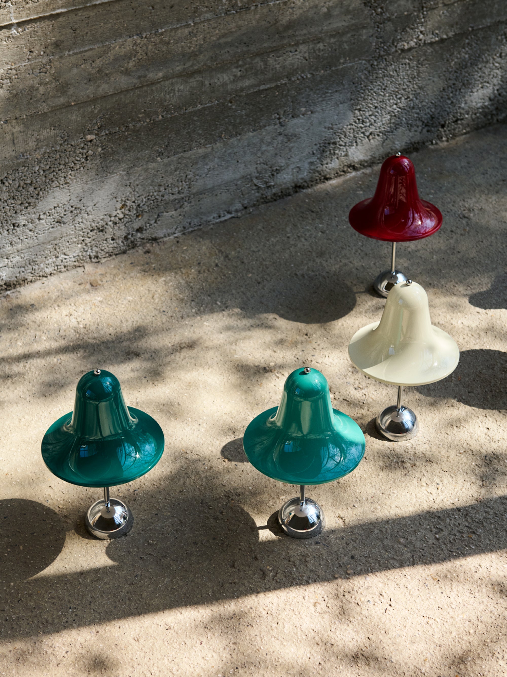 Petite lampe à poser LED Design Ras, intensité ajustable - Bleu pétrole, argenté