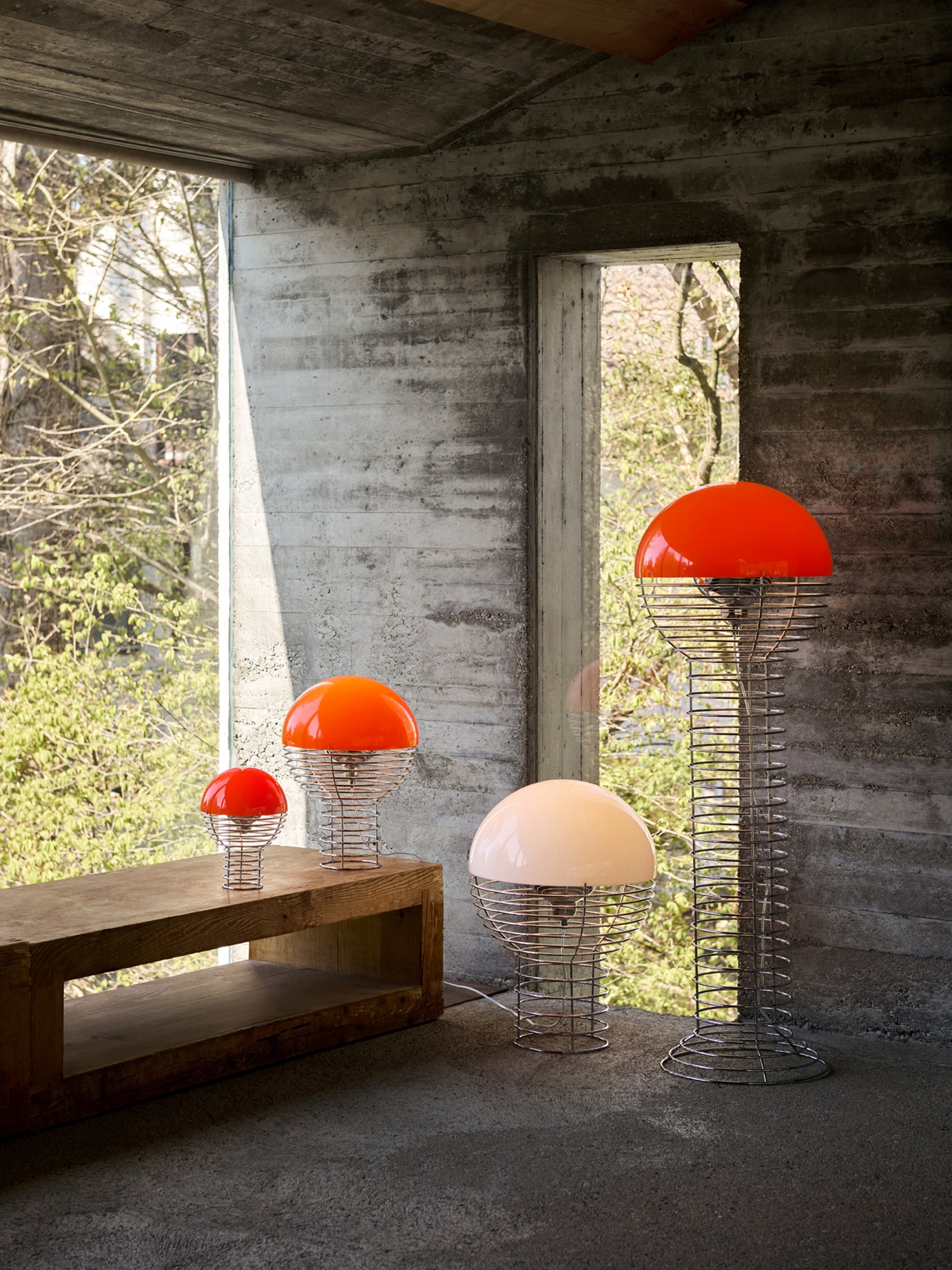 Petite lampe à poser LED à intensité variable Design Ras - Argenté, rouge