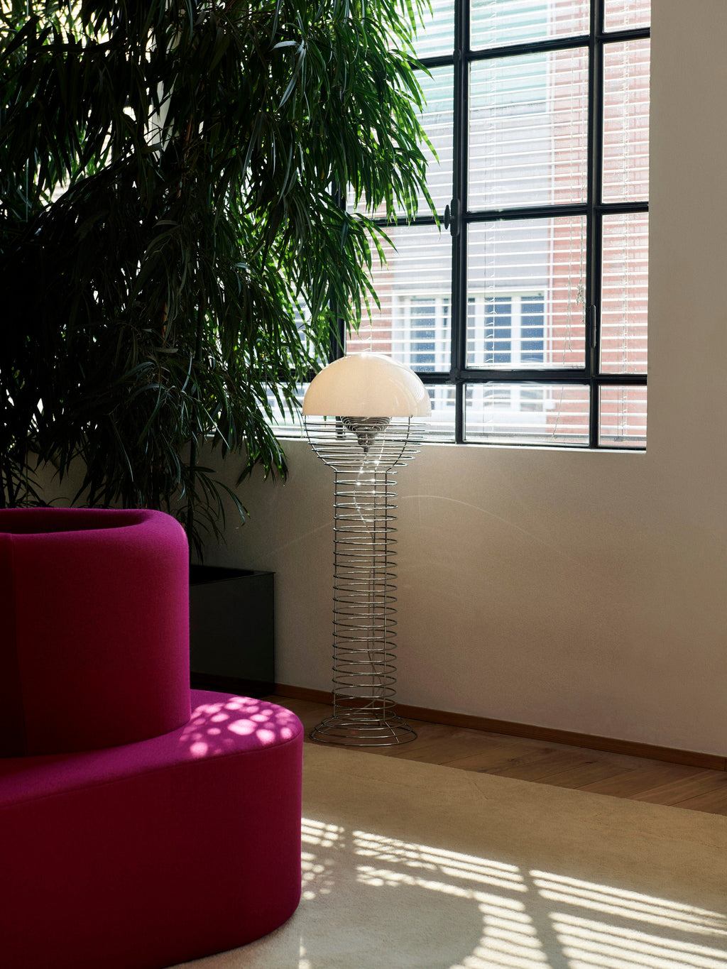 Lampadaire Wire Design Ras - Argenté, blanc