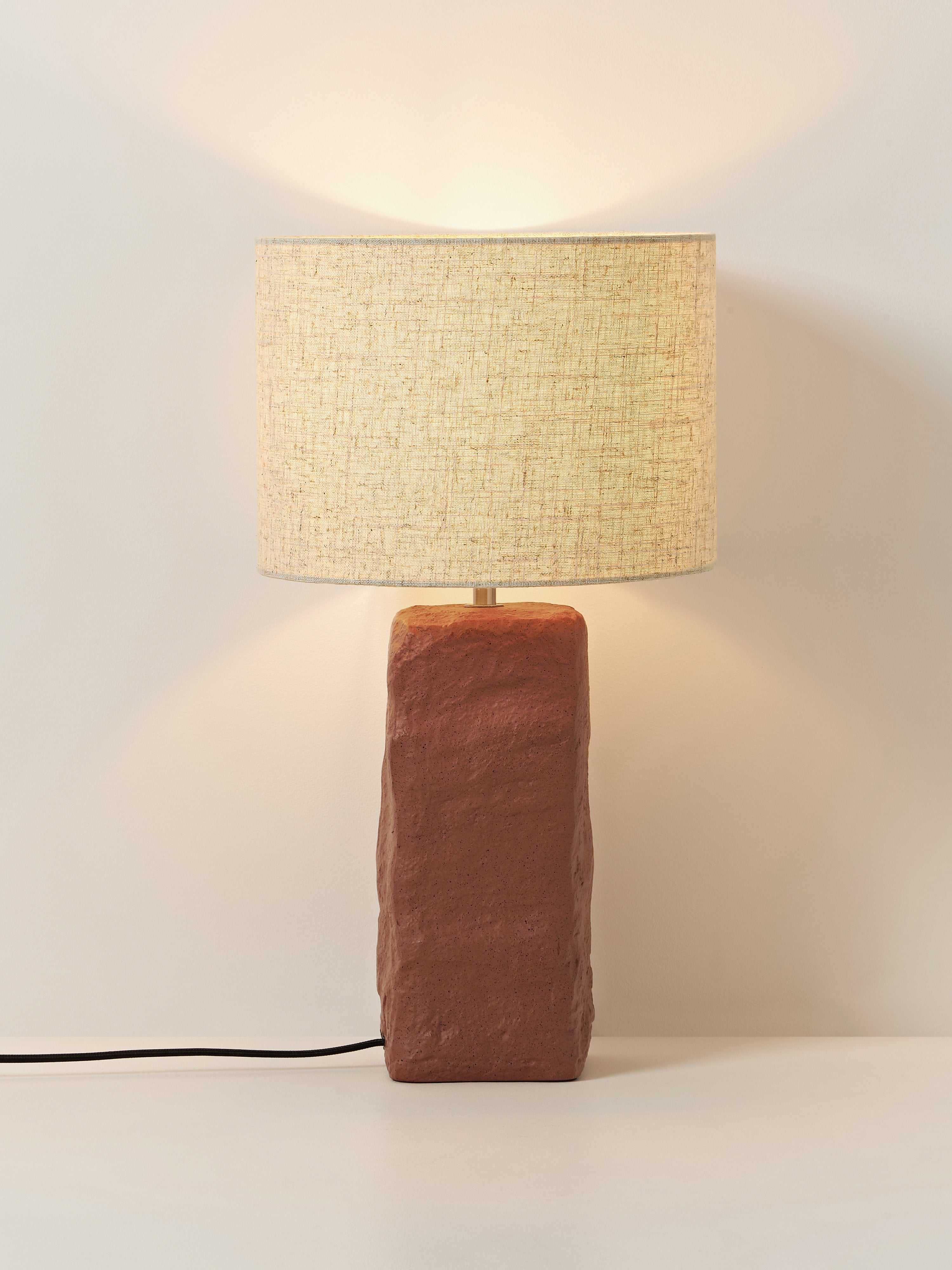 Grande lampe à poser avec pied en béton Dadi - Beige clair, terracotta