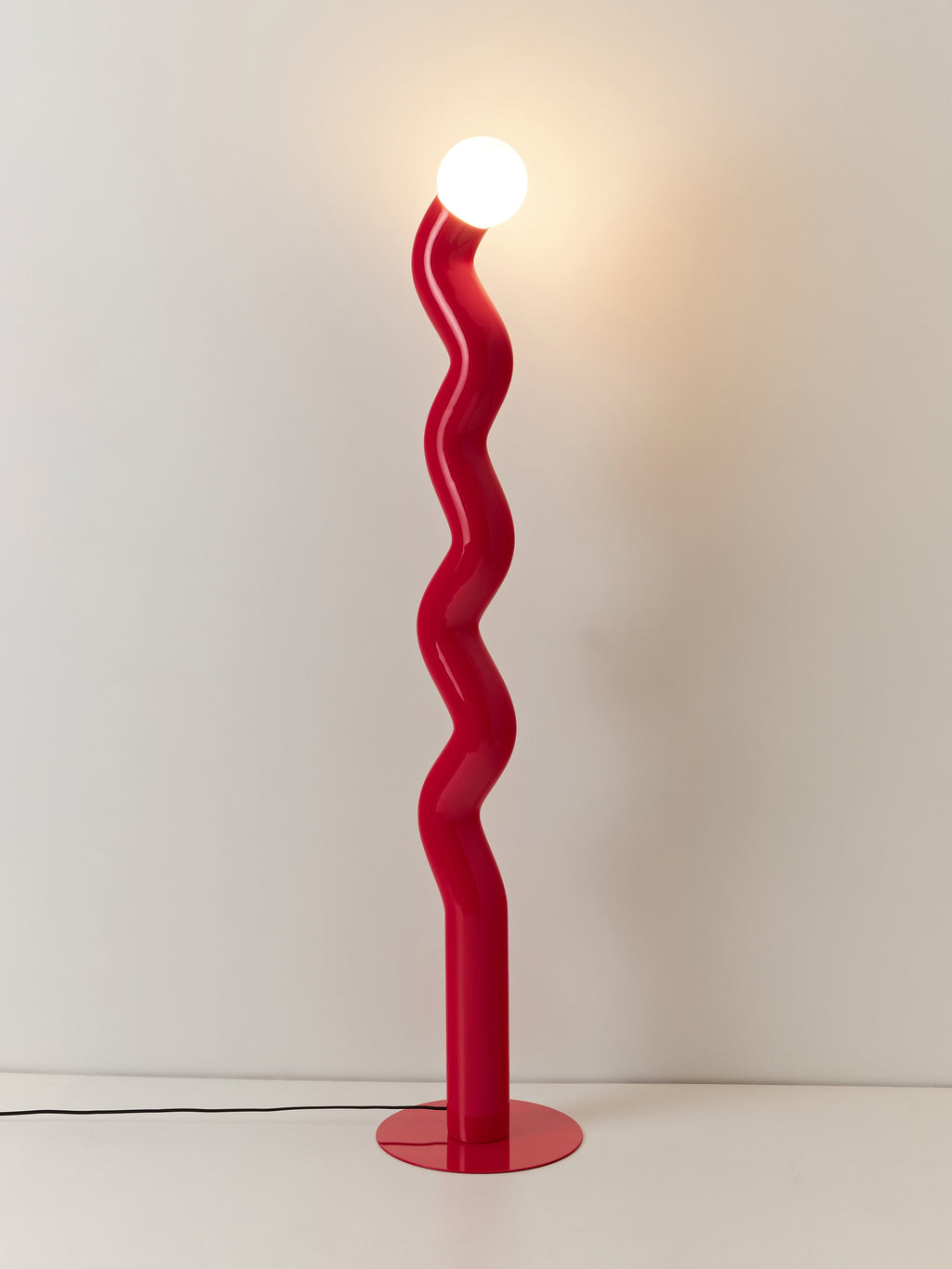Grand lampadaire Moor - Rouge
