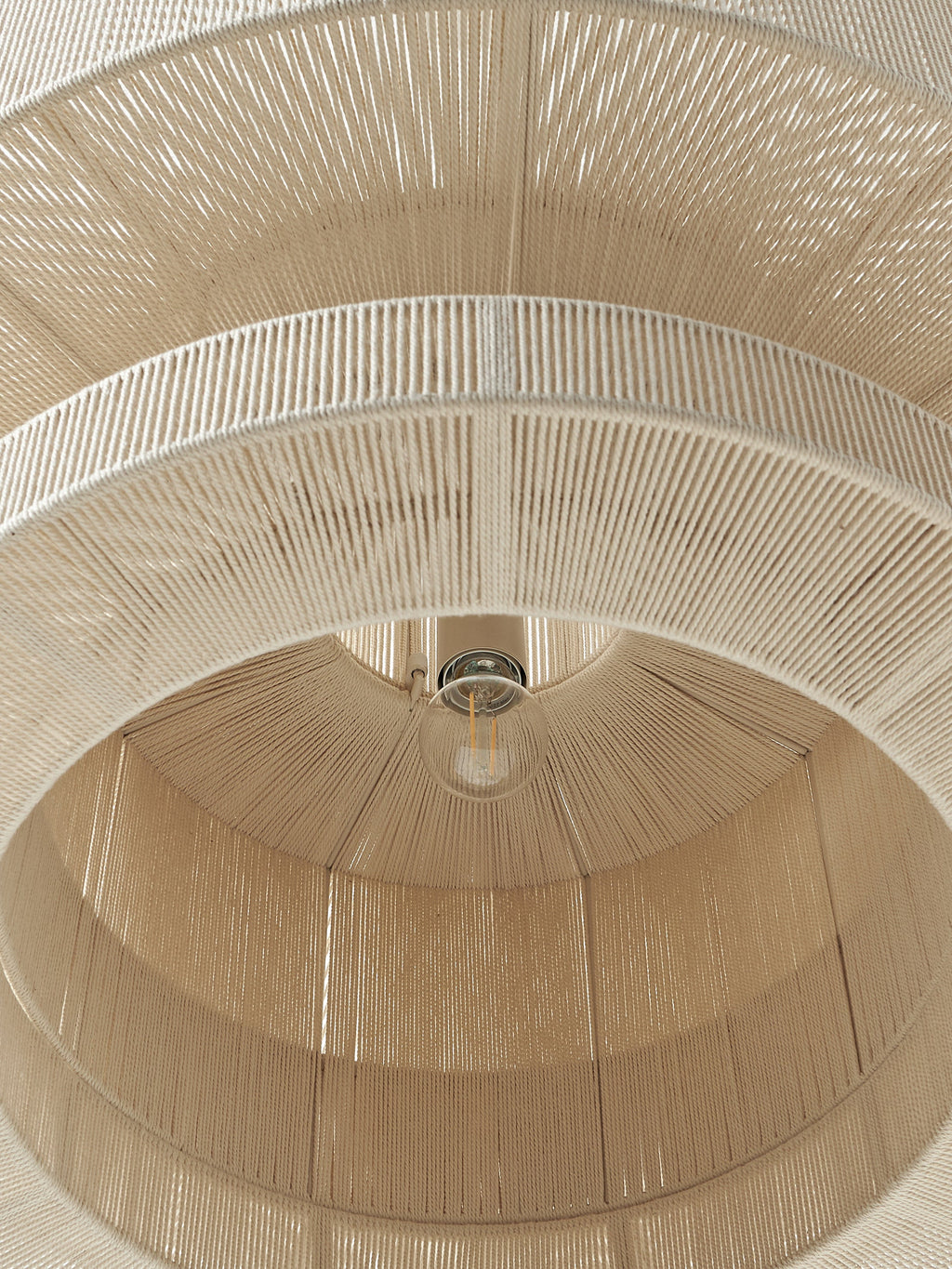 Grande suspension en fils de lin Matias - Beige clair