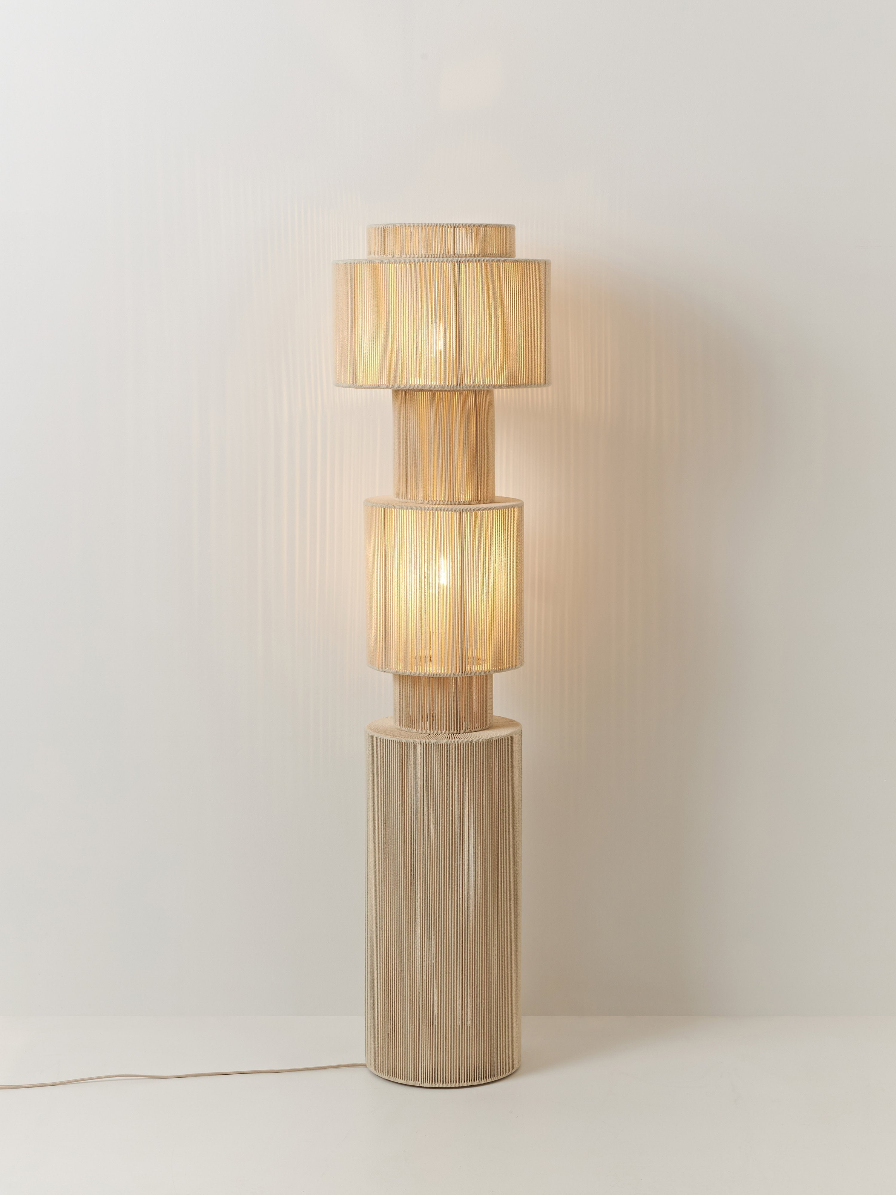 Lampadaire en fils de lin Matias - Beige clair