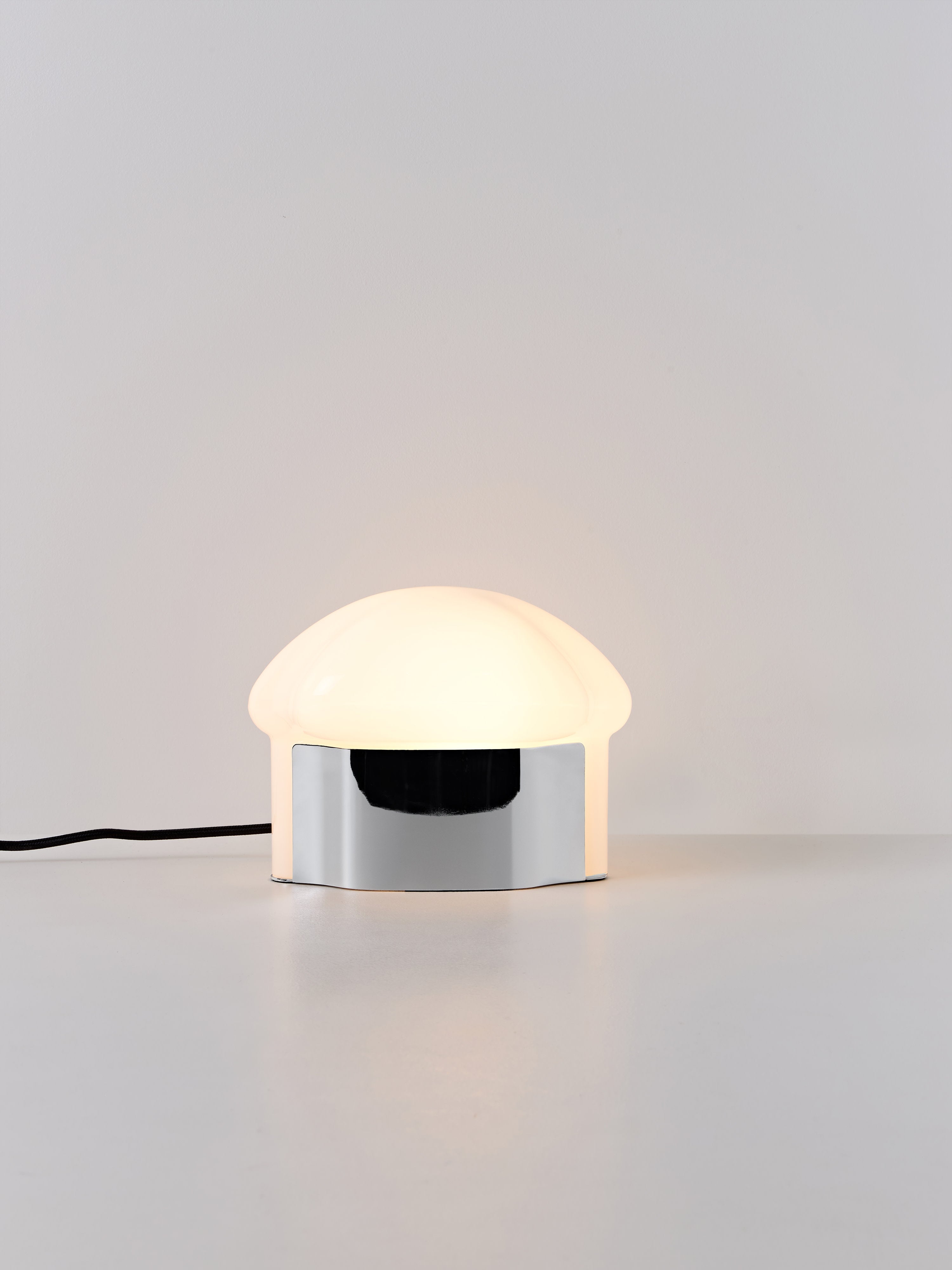Petite lampe à poser Amir - Blanc, argenté