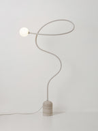 Lampadaire avec pied en marbre Akseli - Beige, marbre
