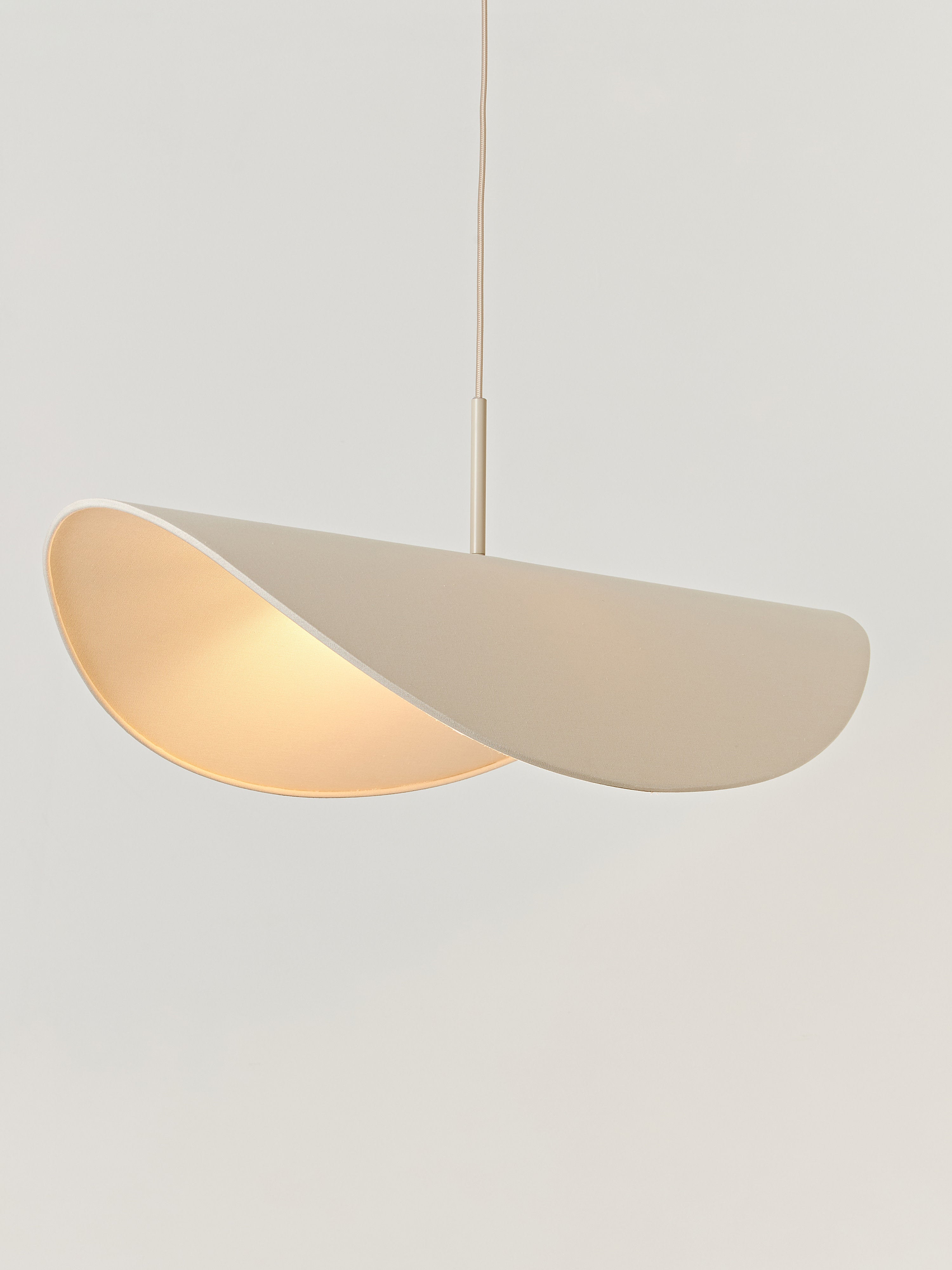 Grande suspension en lin Aadam - Beige clair