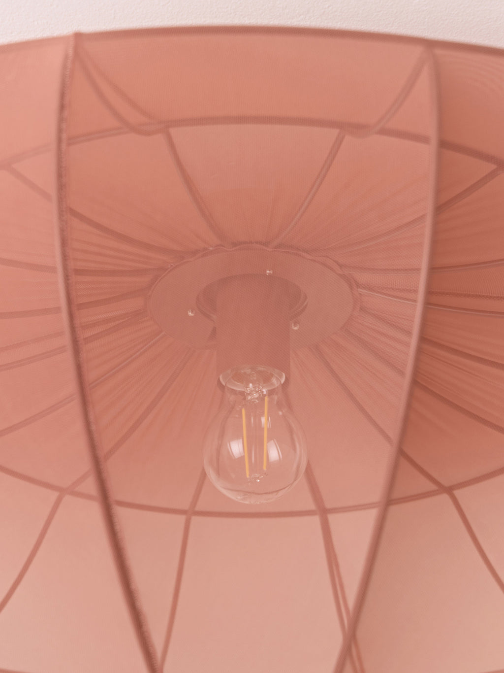 Grand plafonnier en maille Paavo - Nougat