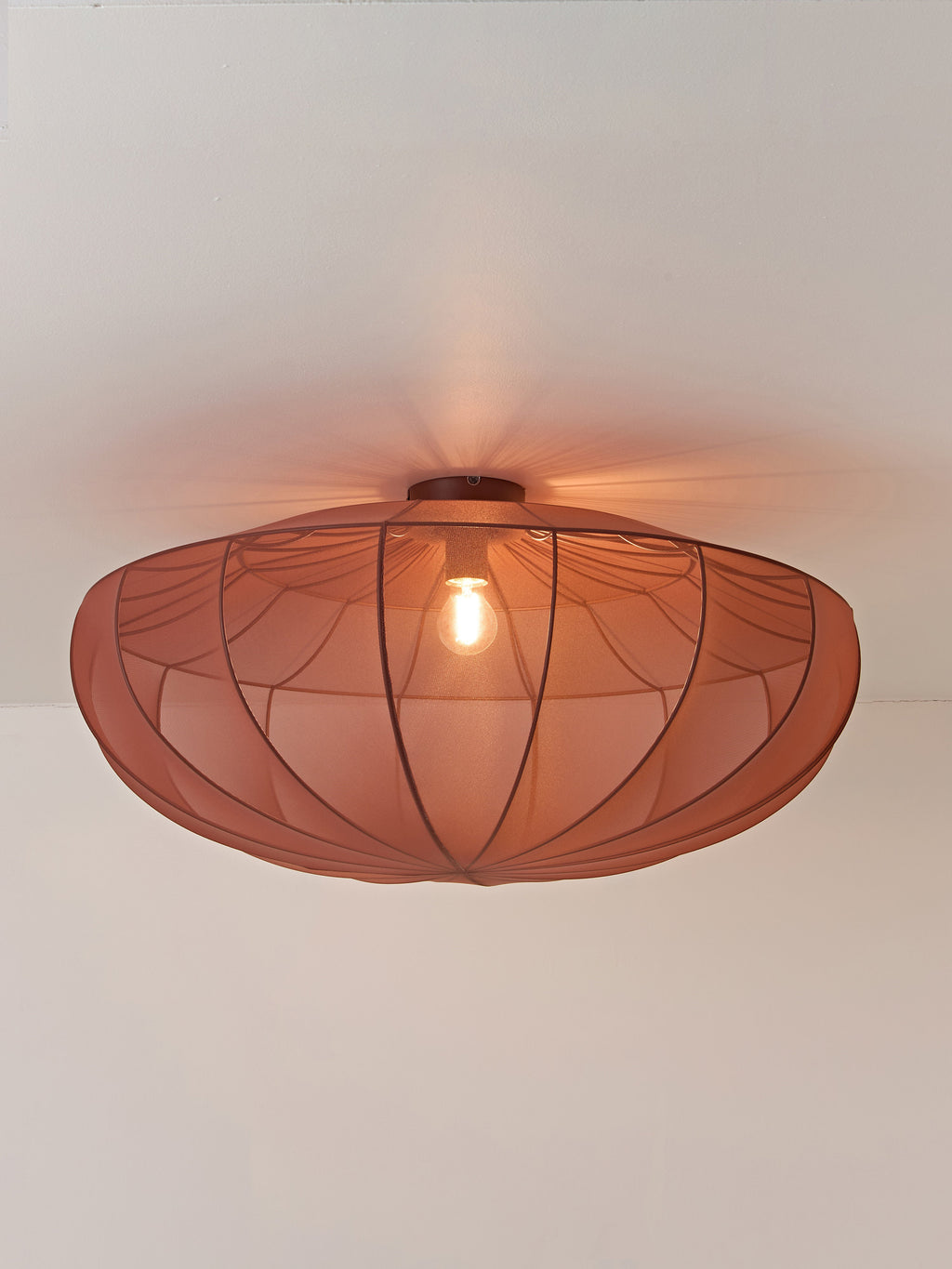 Grand plafonnier en maille Paavo - Nougat