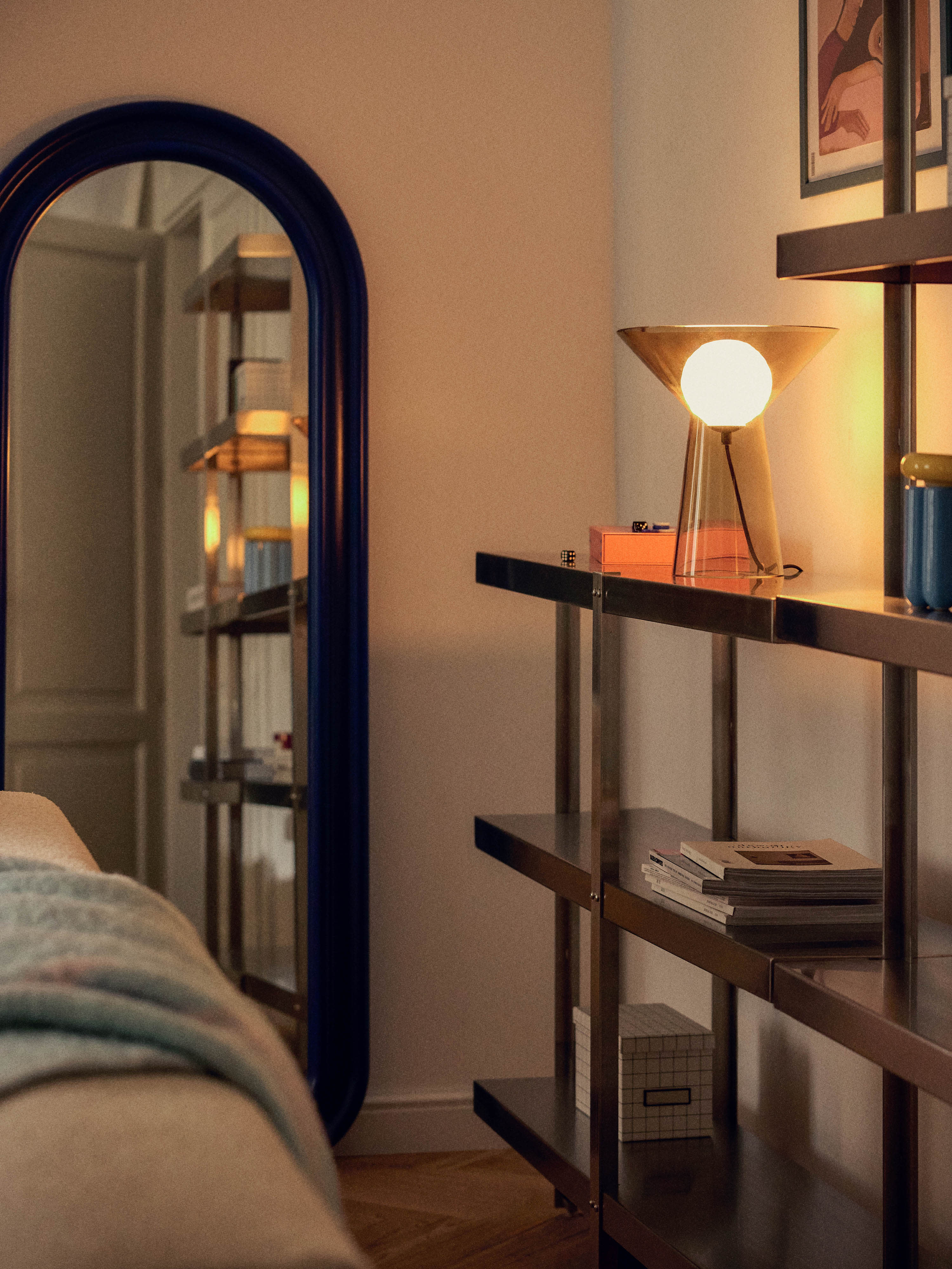 Petite lampe à poser en verre Byrne - Marron clair