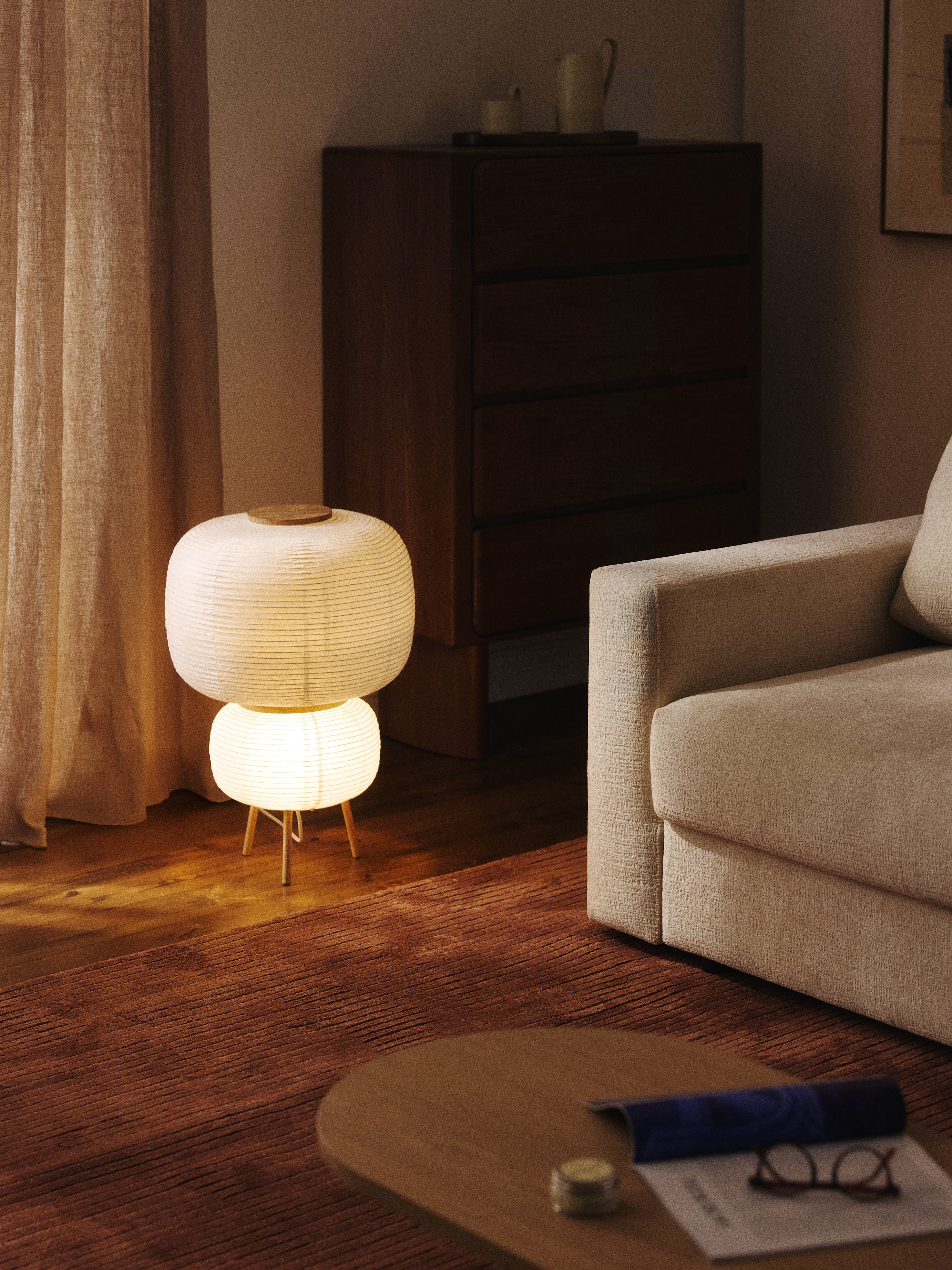 Lampadaire design en papier de riz Plato - Blanc, bois de frêne