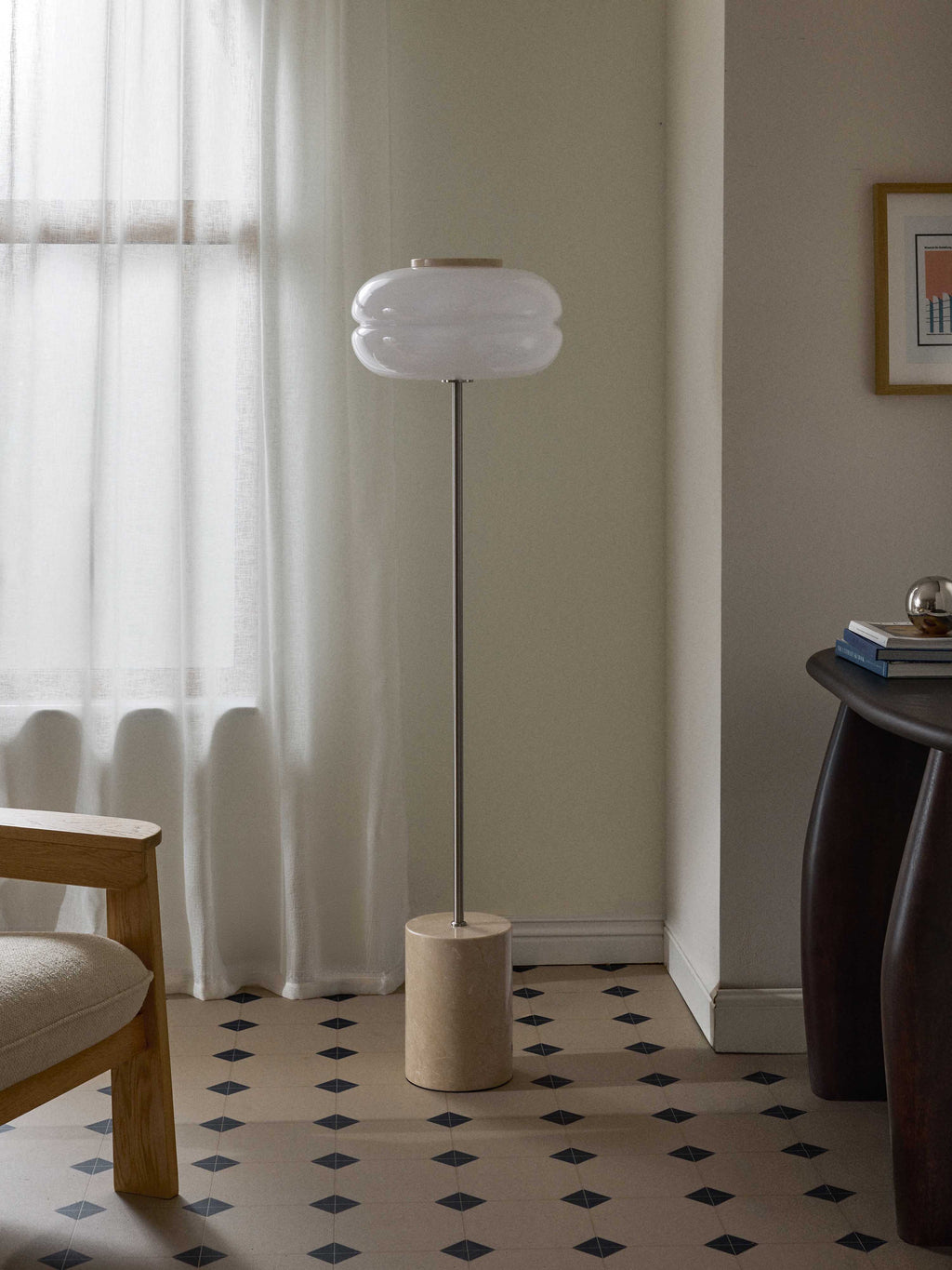 Lampadaire avec pied en marbre Oly - Marbre beige, blanc