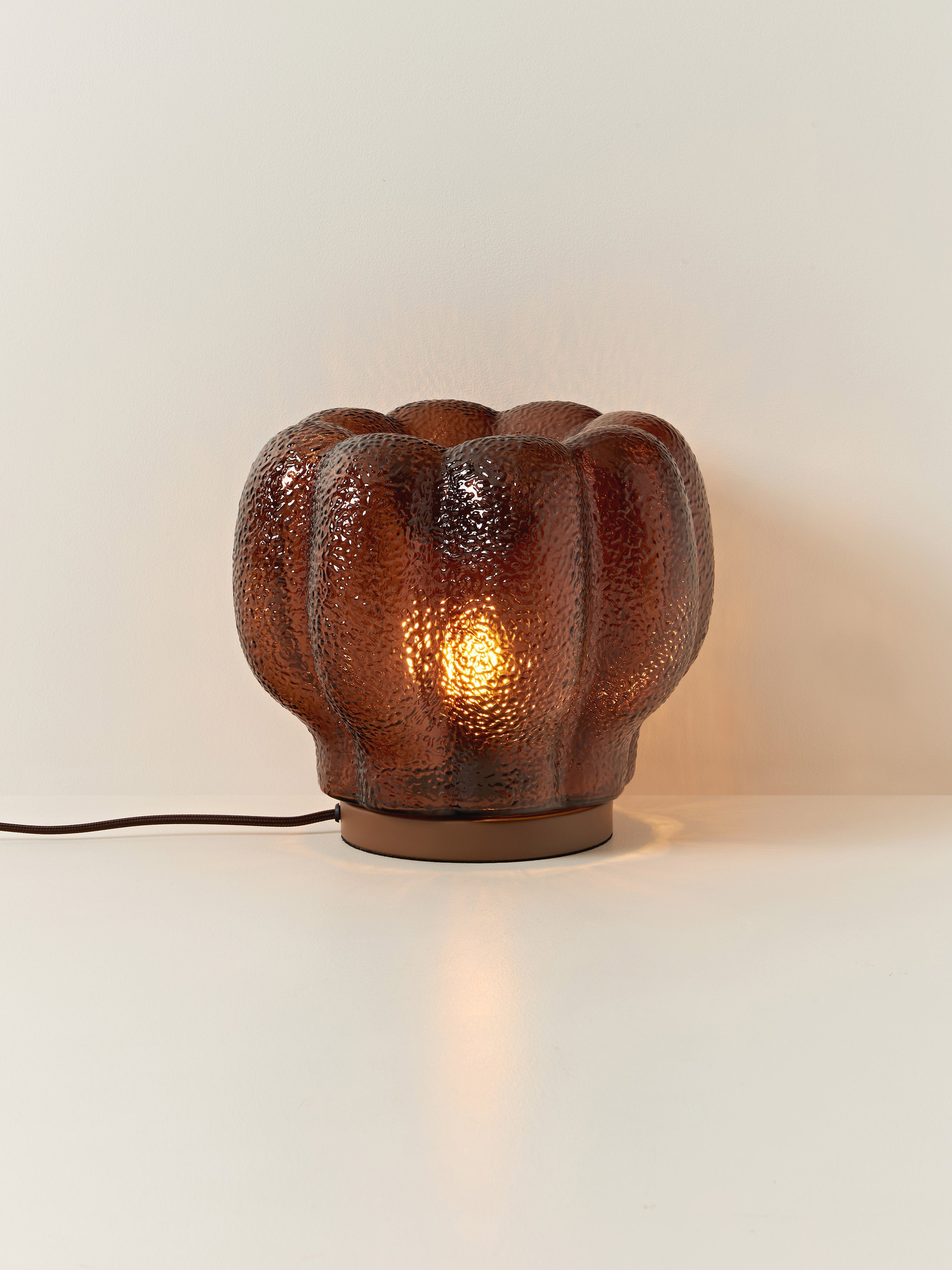 Petite lampe à poser en verre Nor - Marron