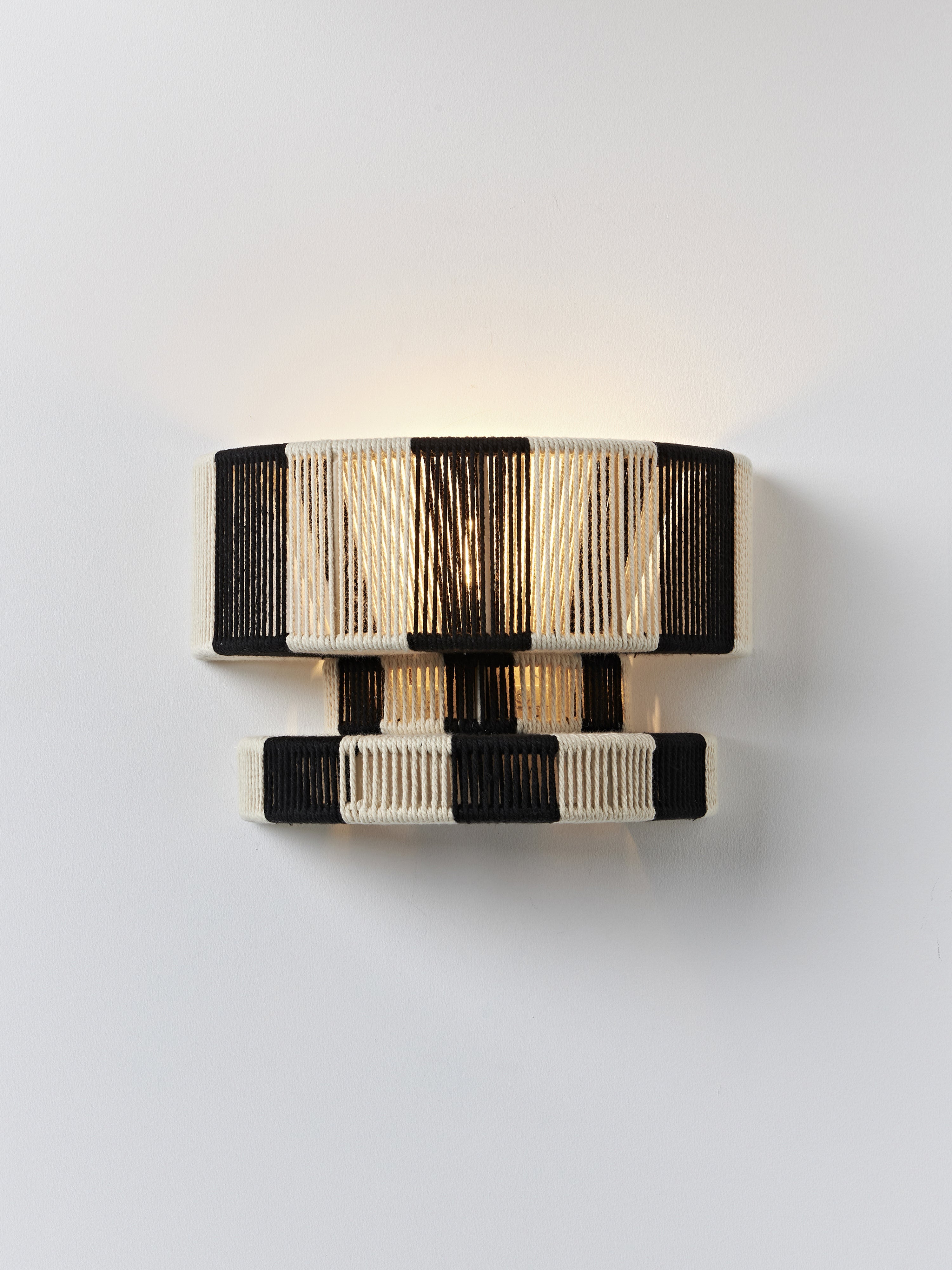 Grande applique murale en fils de lin Matias - Beige clair, noir