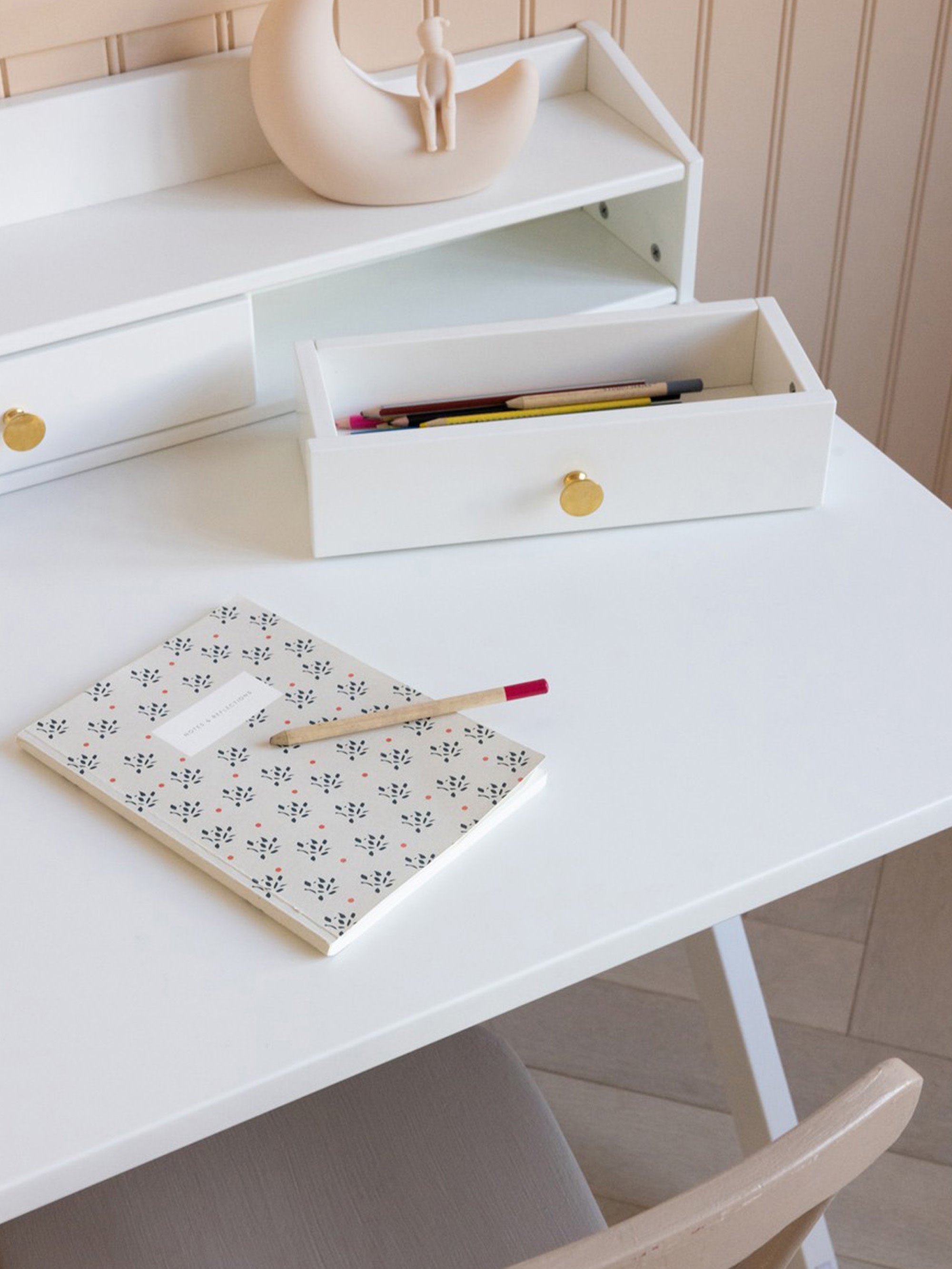 Petite lampe LED mobile avec changement de couleur Aghi - Pêche