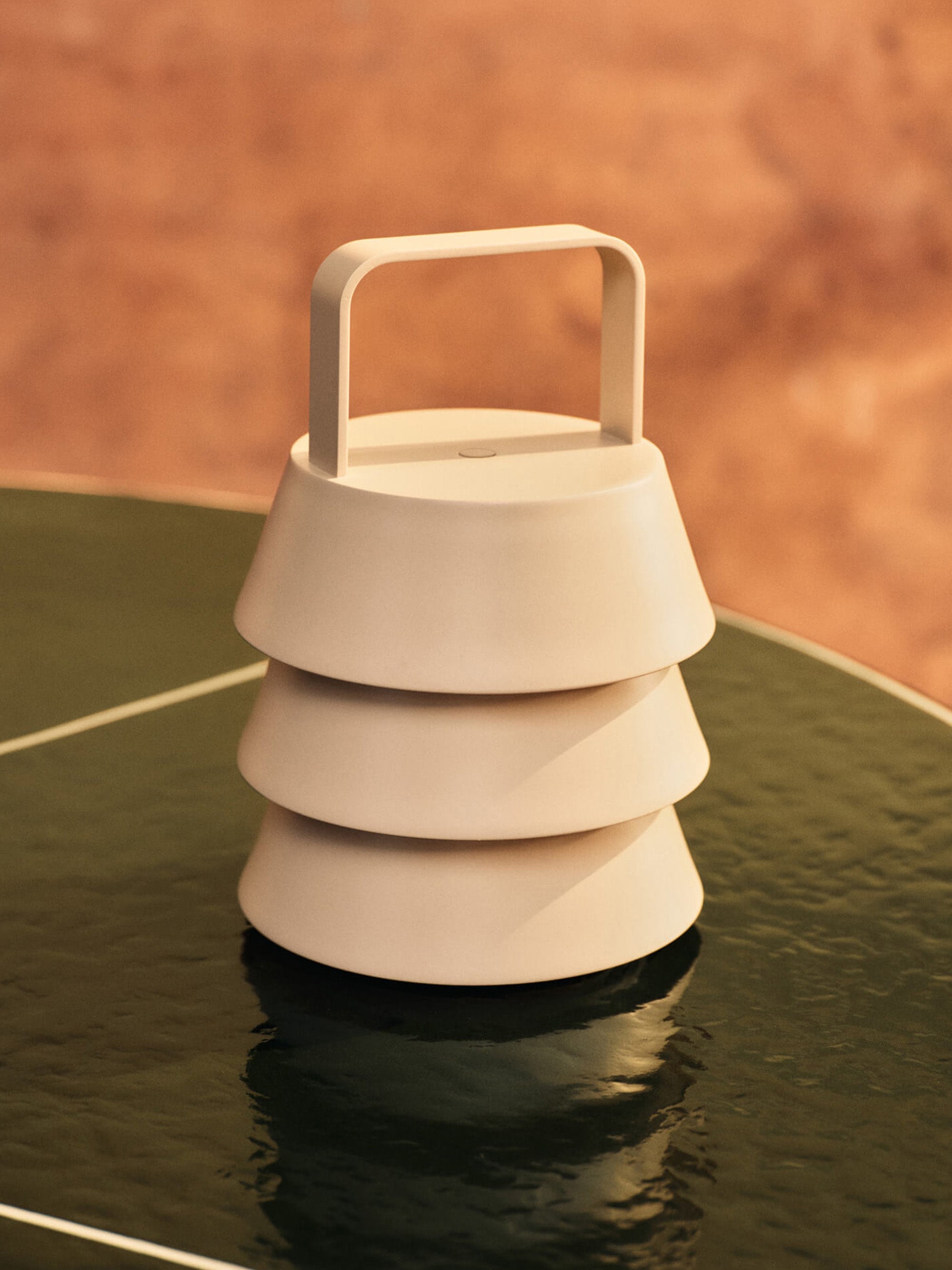 Lampe à poser LED portable Percival, intensité lumineuse variable - Beige clair