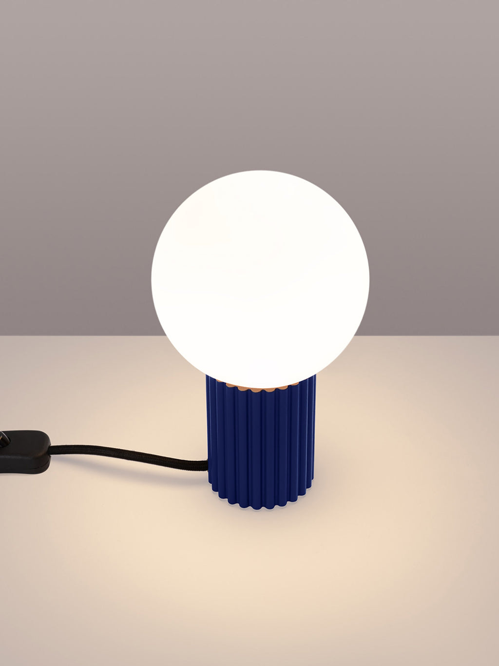 Petite lampe à poser Draco - Bleu jeans
