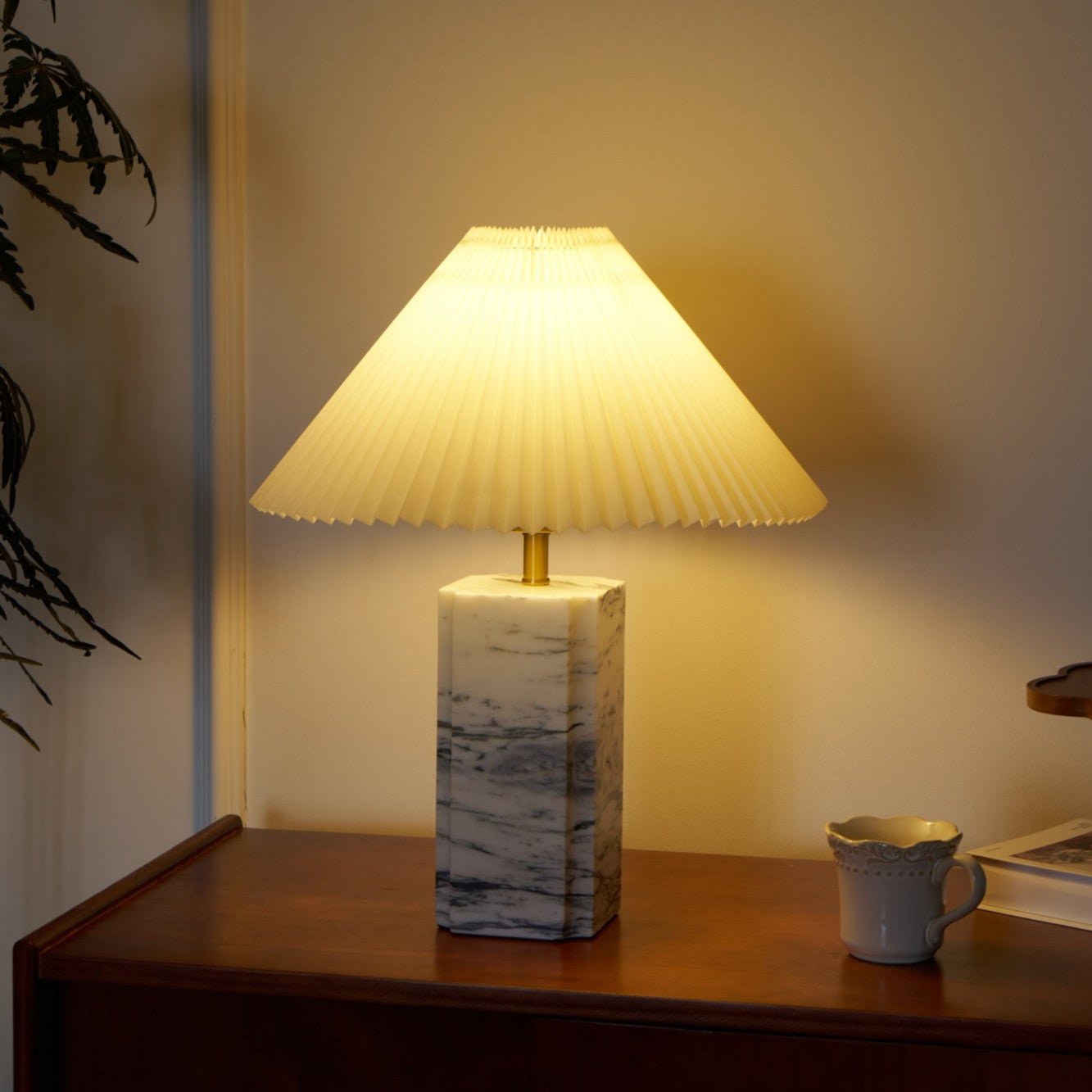 Lampe à poser moderne Devan en Blanc abat-jour et blanc marbre
