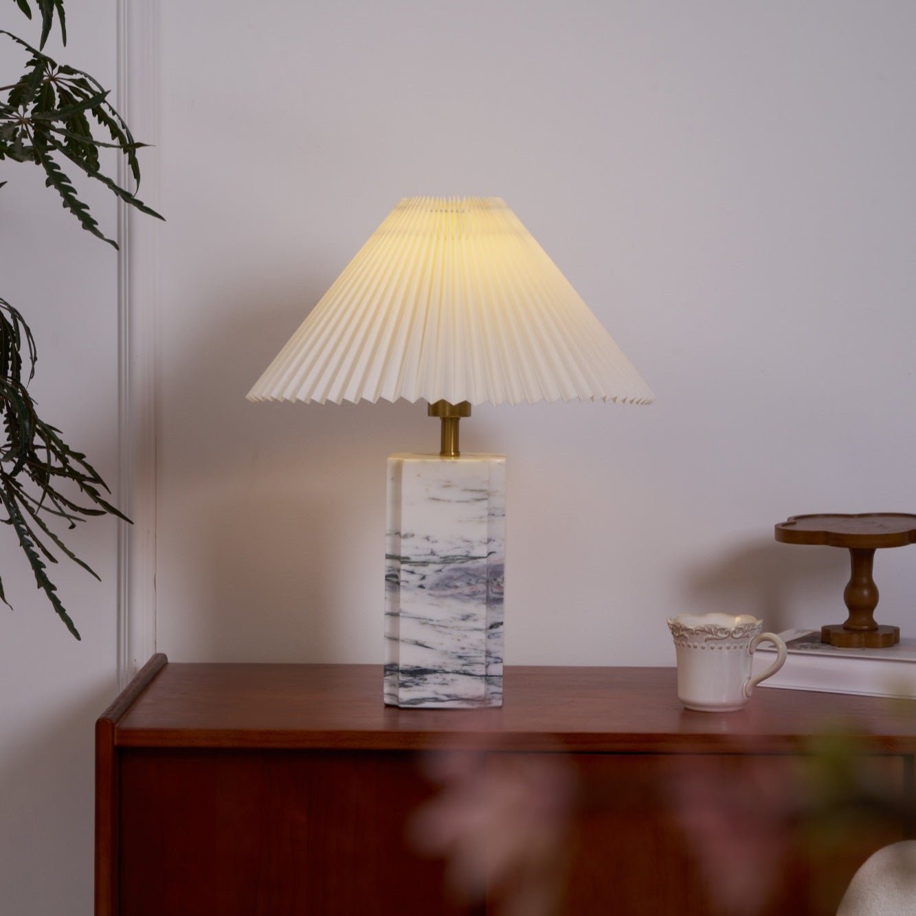 Lampe à poser moderne Devan en Blanc abat-jour et blanc marbre