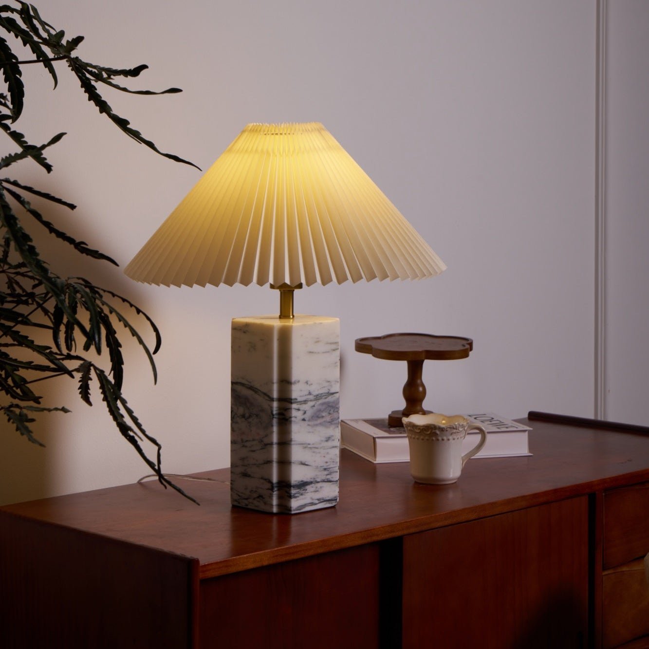Lampe à poser moderne Devan en Blanc abat-jour et blanc marbre