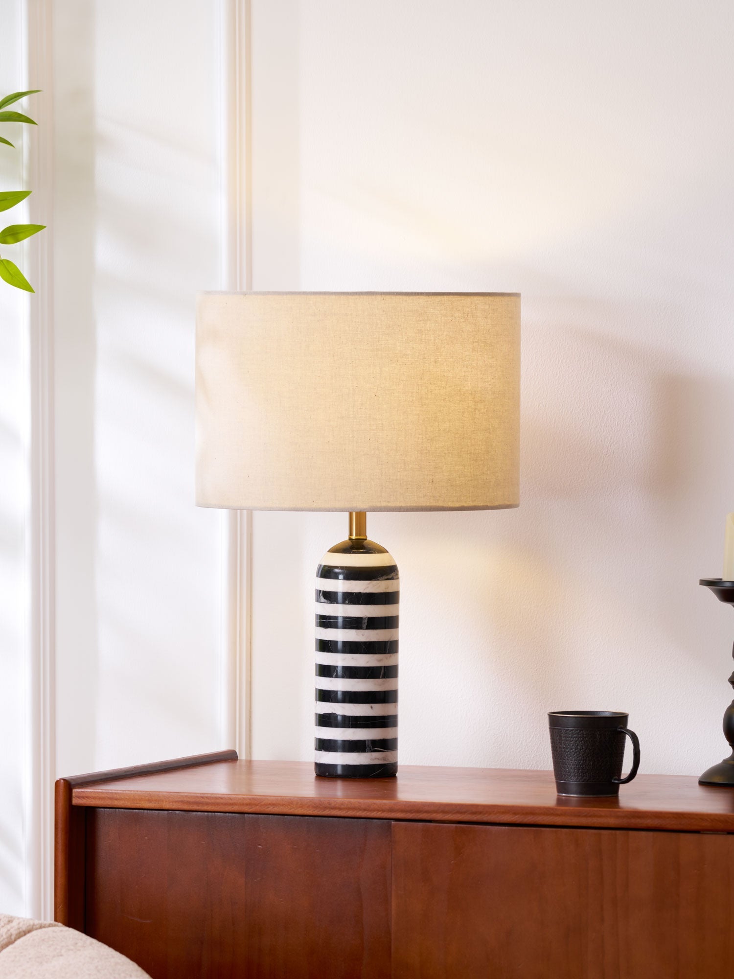 Lampe à poser moderne Gudvard en Marbre Noir et blanc