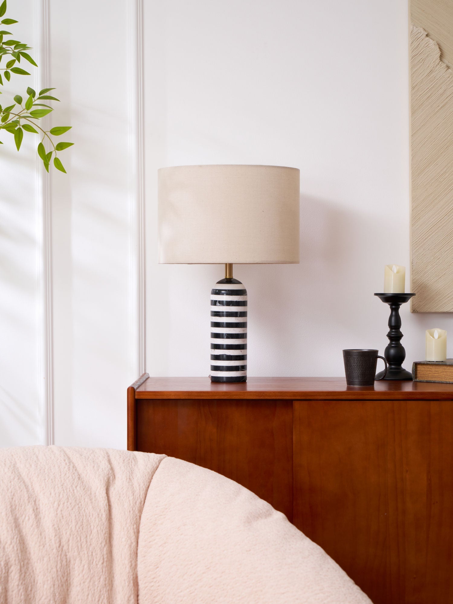Lampe à poser moderne Gudvard en Marbre Noir et blanc