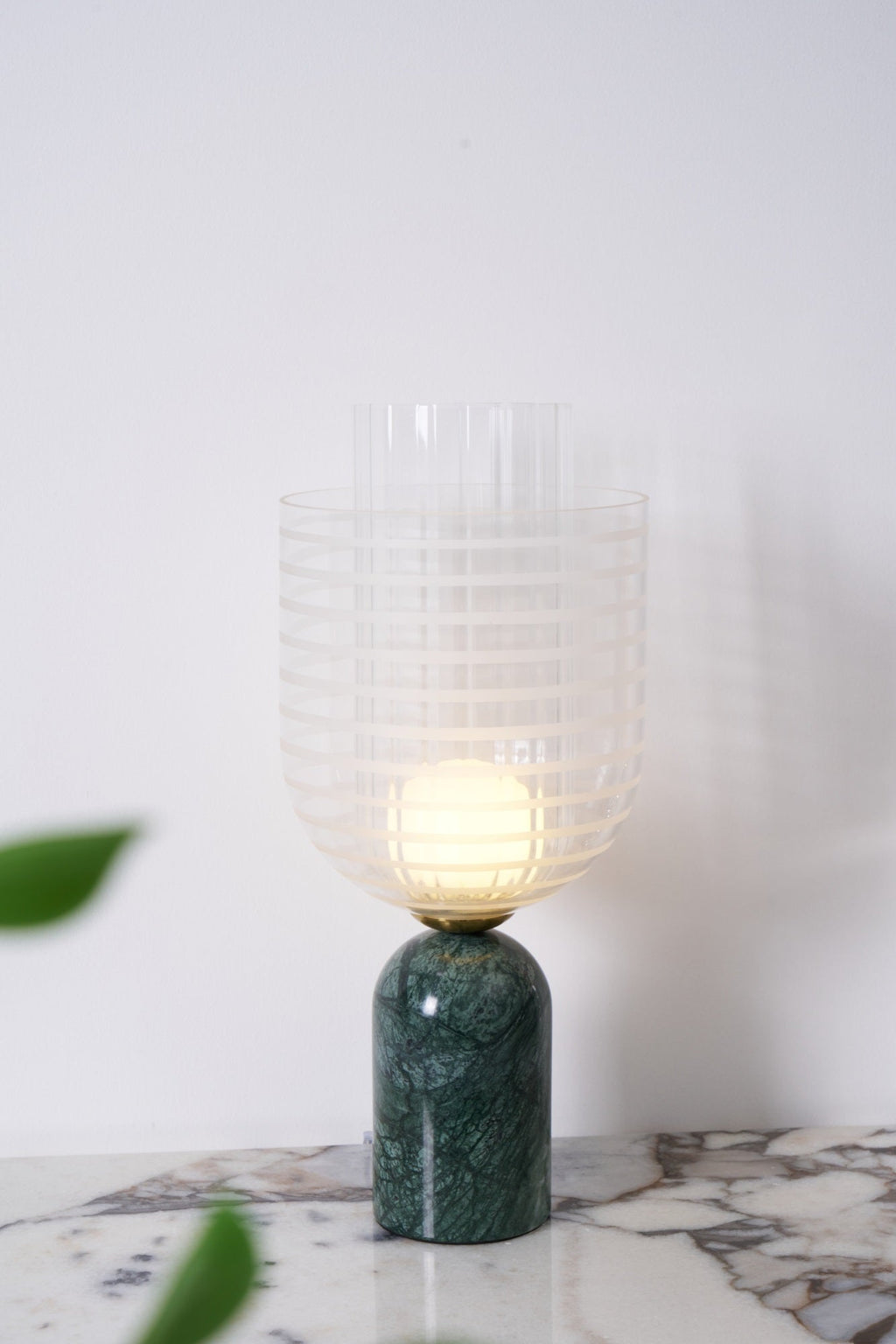 Lampe à poser moderne Banks en Marbre Vert et transparent