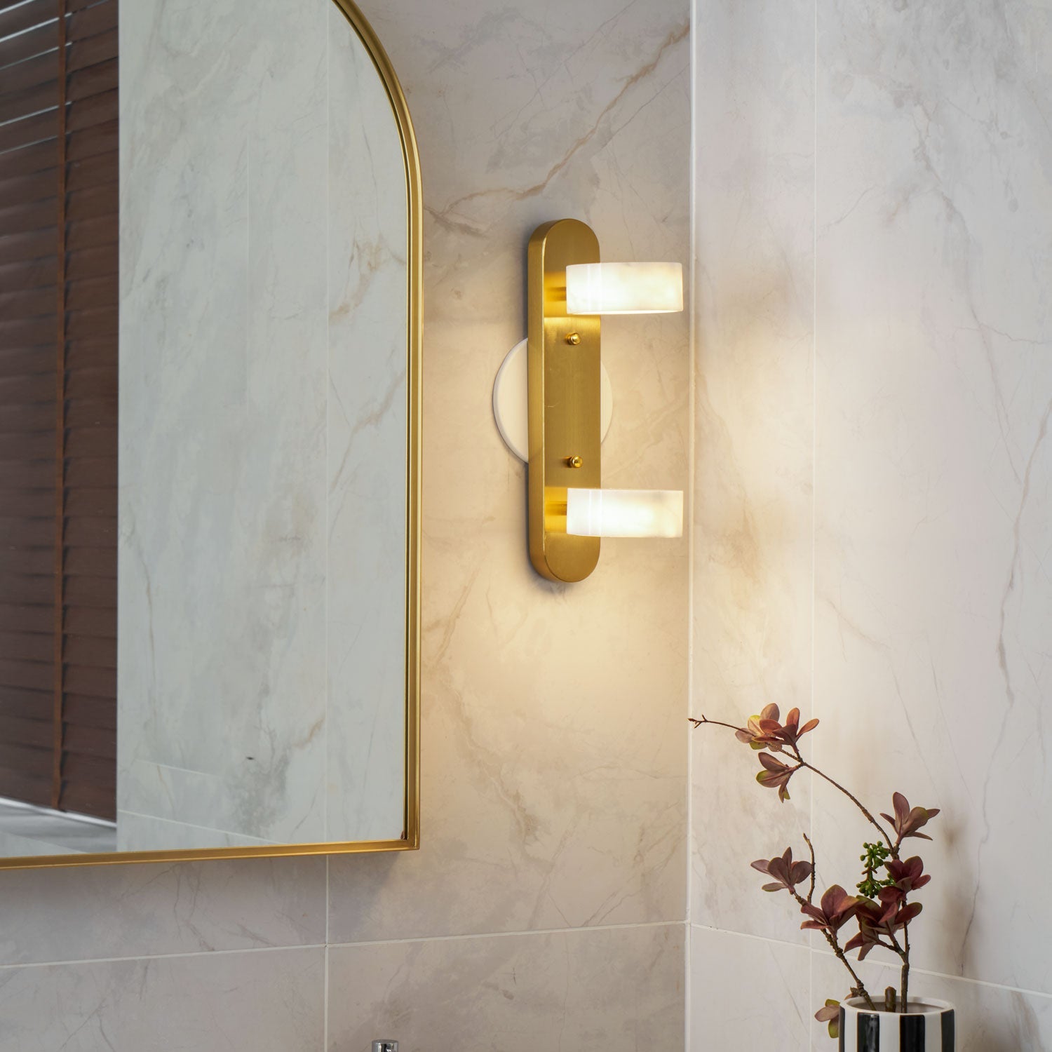 Applique murale moderne Tollef en Marbre, Travertin