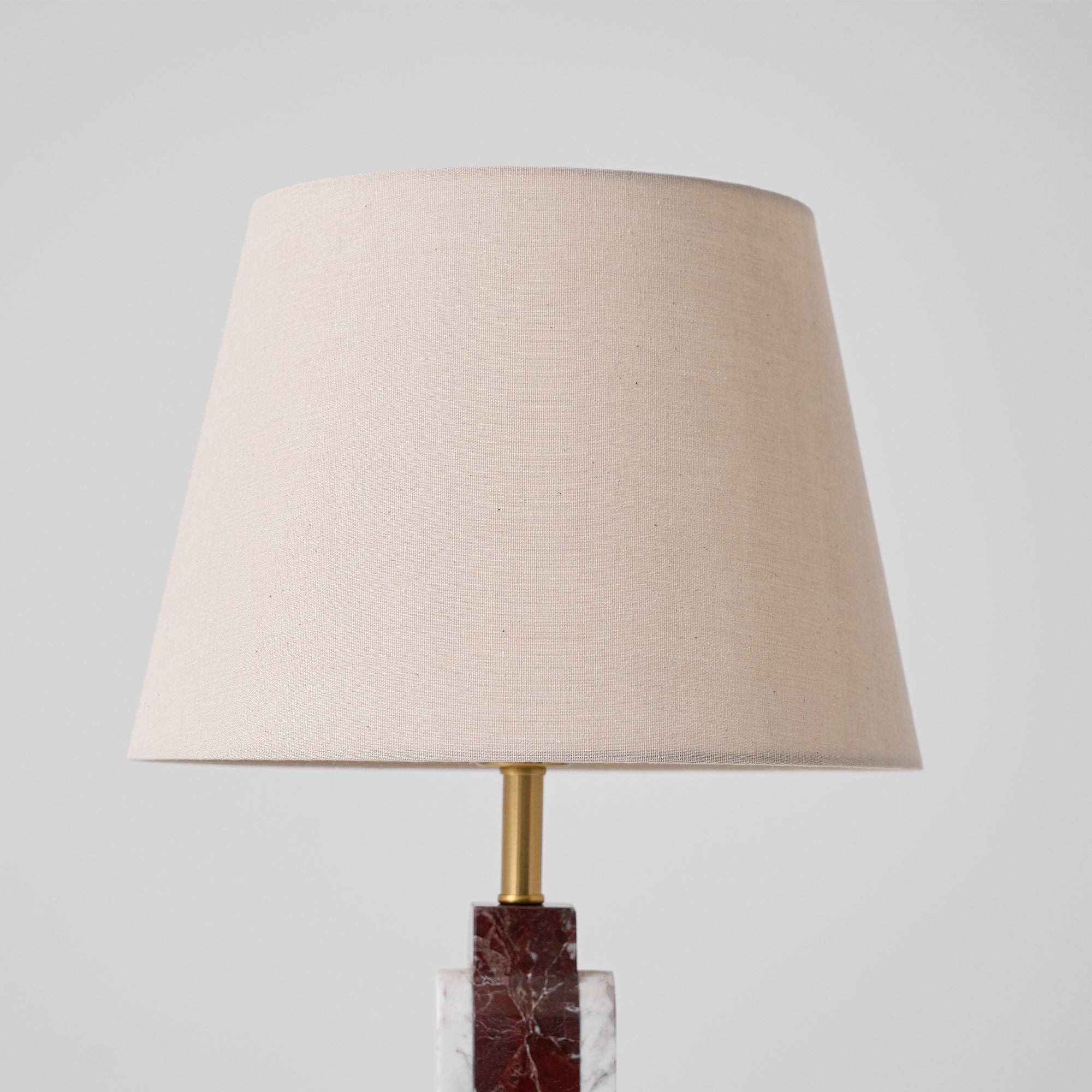 Lampe à poser moderne Steg en Foncé violet marbre