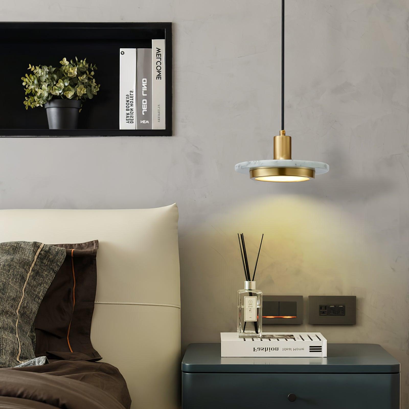 Suspension moderne Ashby en Or et blanc marbre