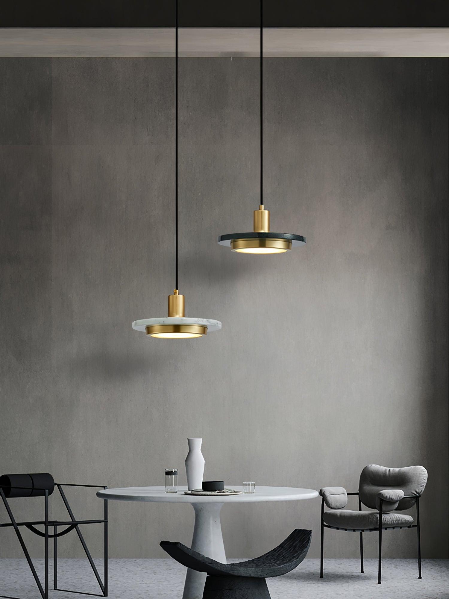 Suspension moderne Ashby en Noir et noir marbre