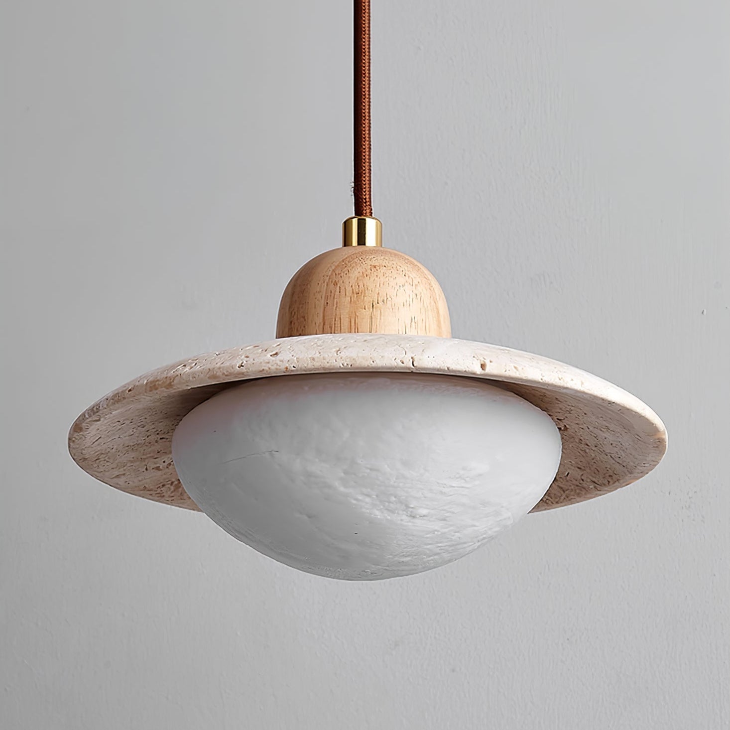 Suspension moderne Fritz en Bois et travertin jaune